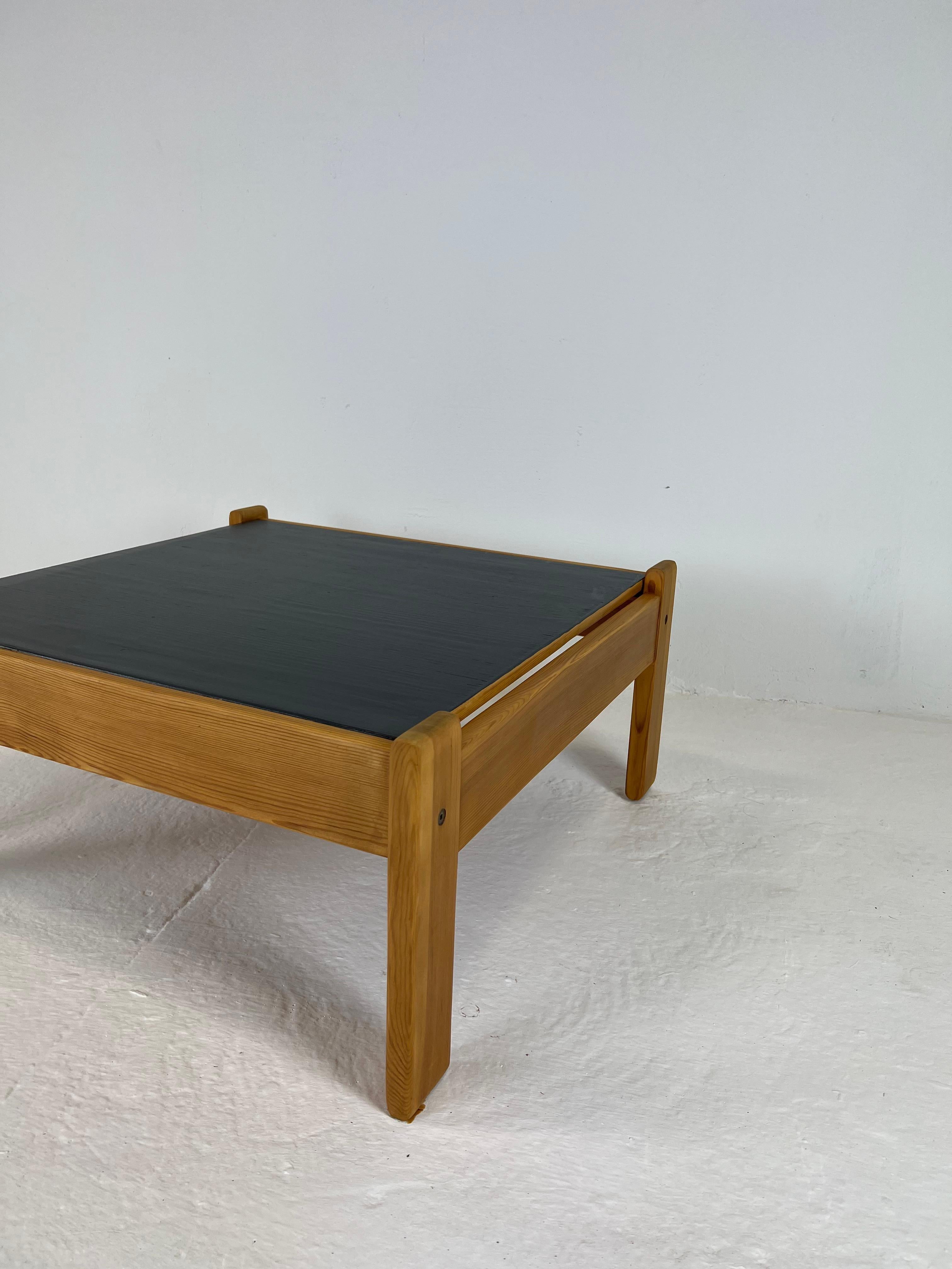 French Two-Sided Modernist Coffee Table in Pine Wood, 1970s For Sale