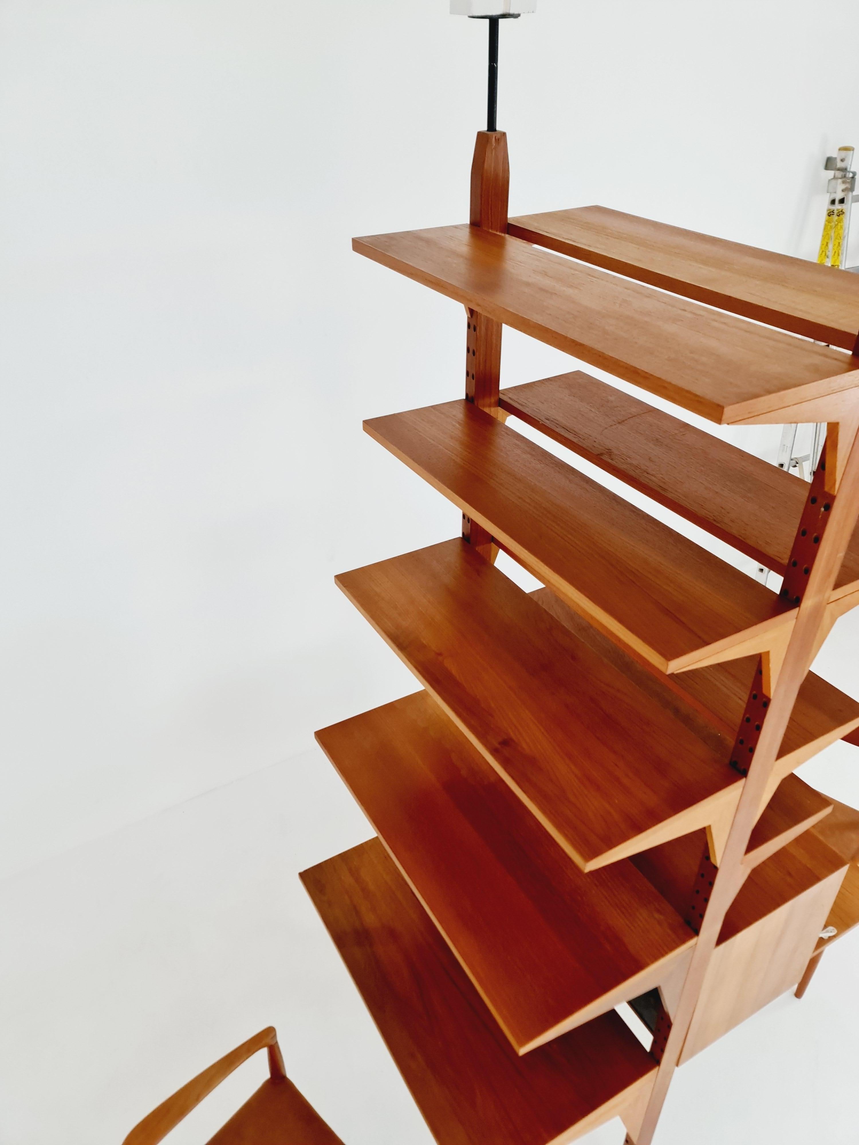 Scaffalatura divisoria in teak danese su due lati, di Poul Cadovius in vendita 5