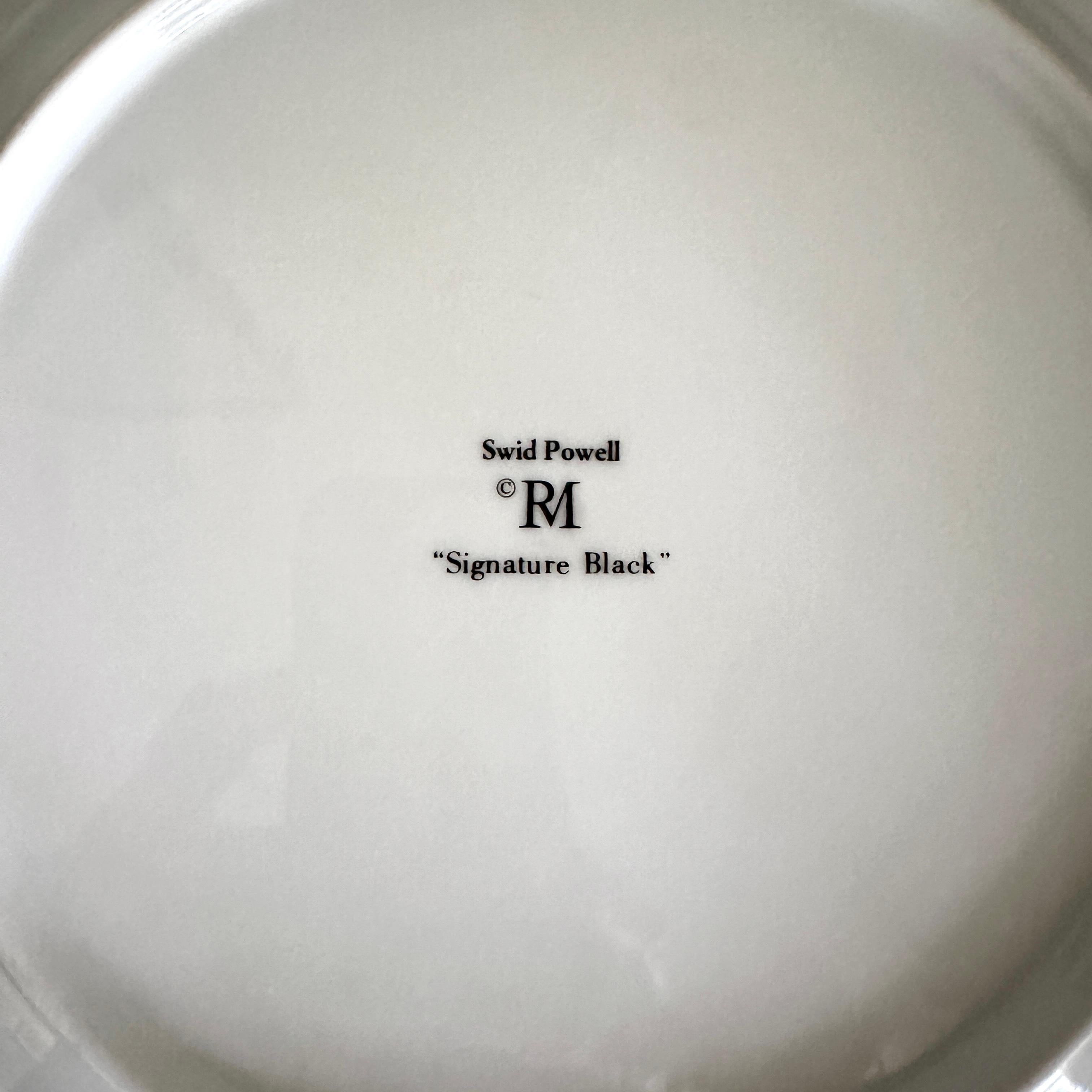 Porcelaine Deux assiettes à dîner 