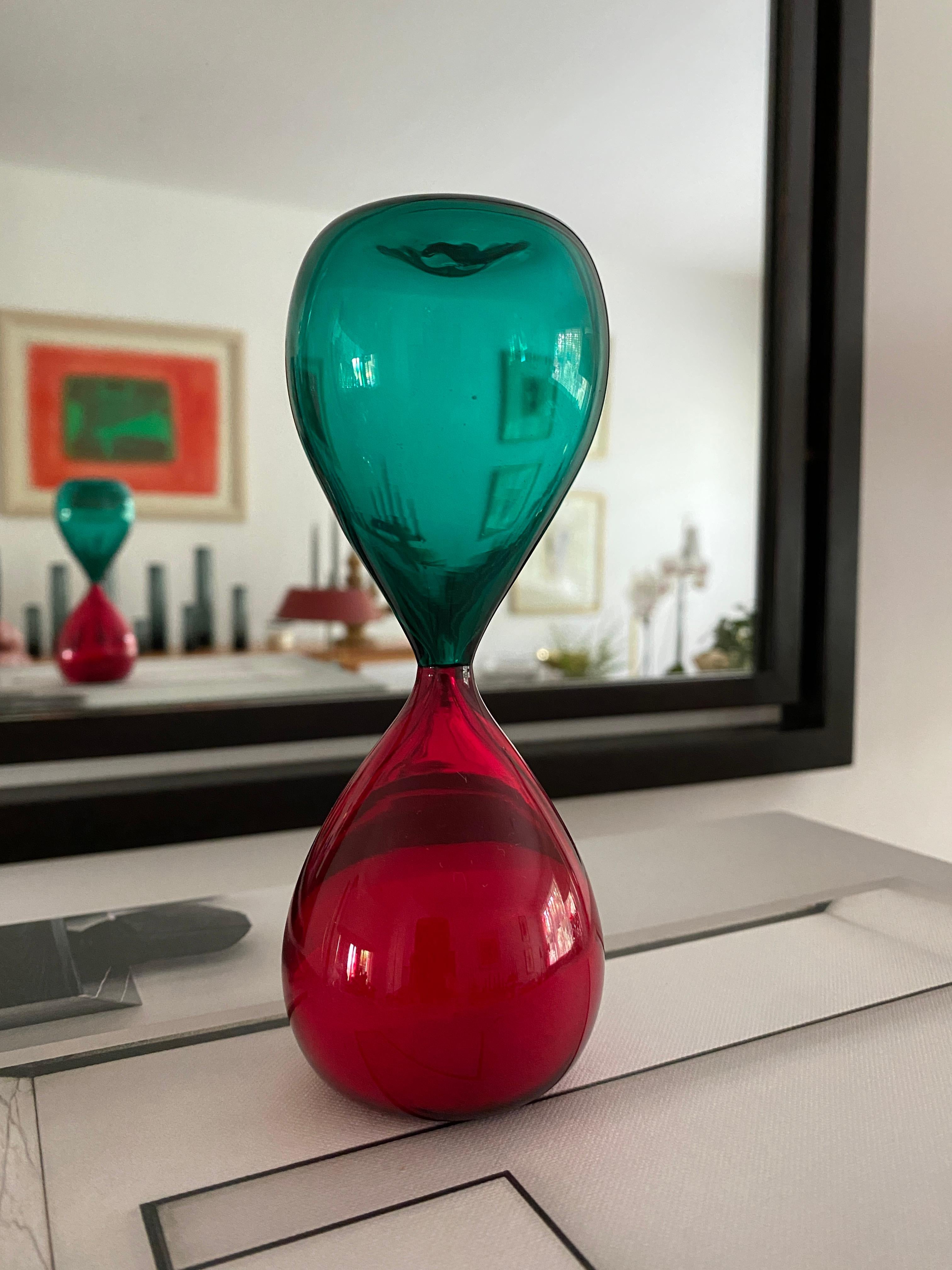 Two Signed Vintage Venini Hourglasses Designed By Paolo Venini For Venini For Sale 3