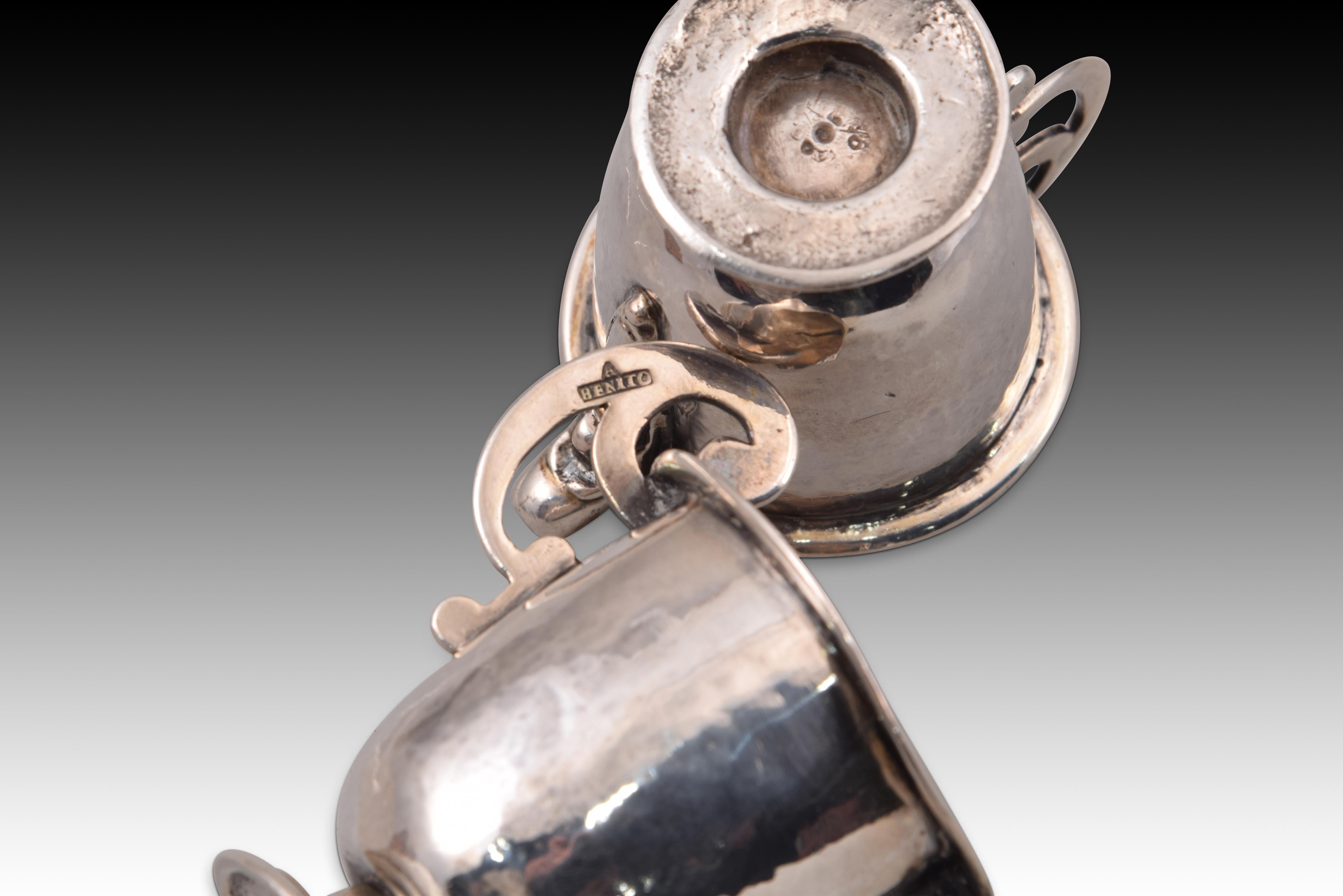 Silver Two silver pitchers set. Benito Gómez, Antonio. Segovia, Spain, 1831-1835. For Sale