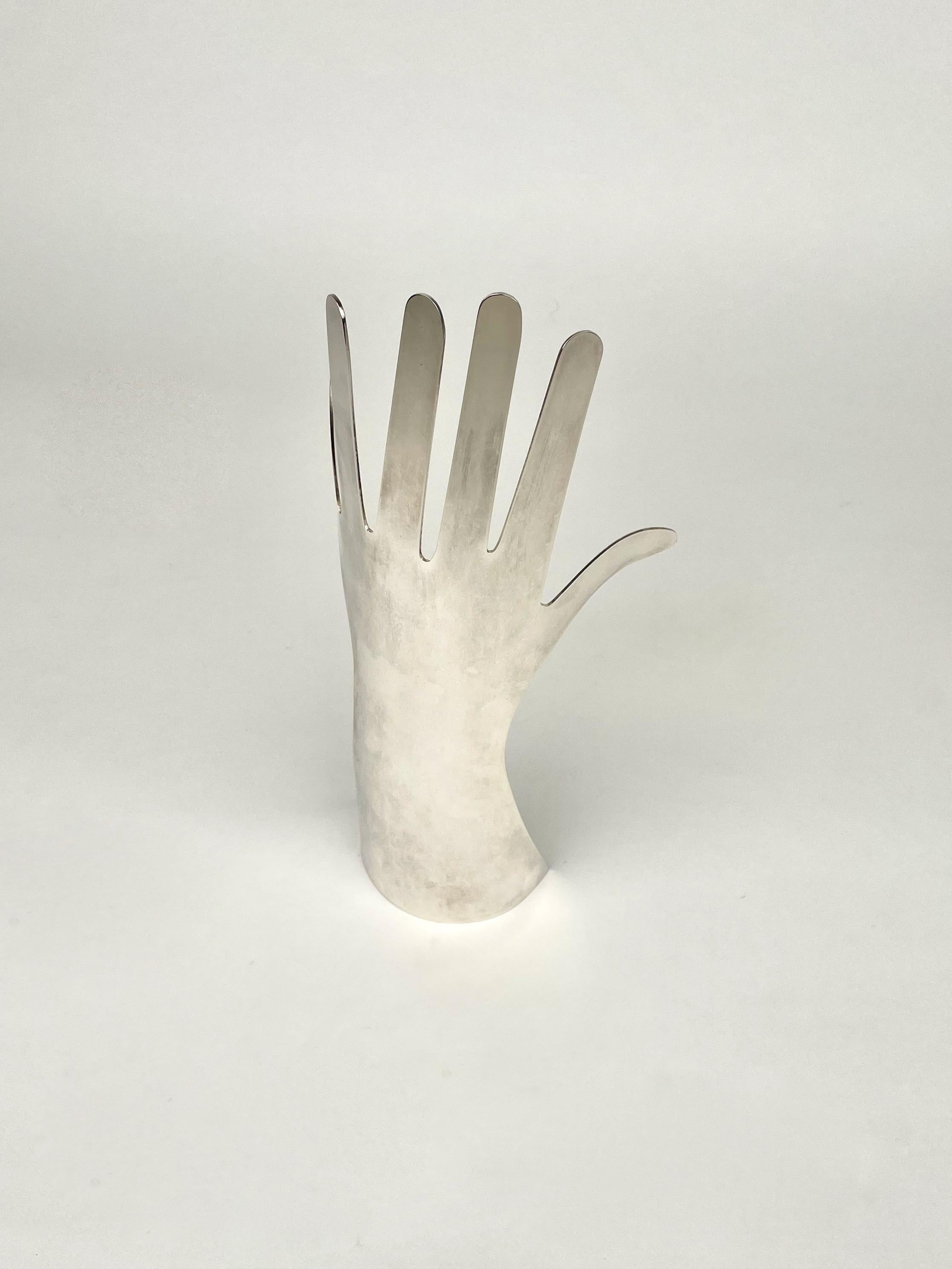 Two Silvered Metal Hands by Gio Ponti for Sabattini, Italy, 1978 For Sale 4