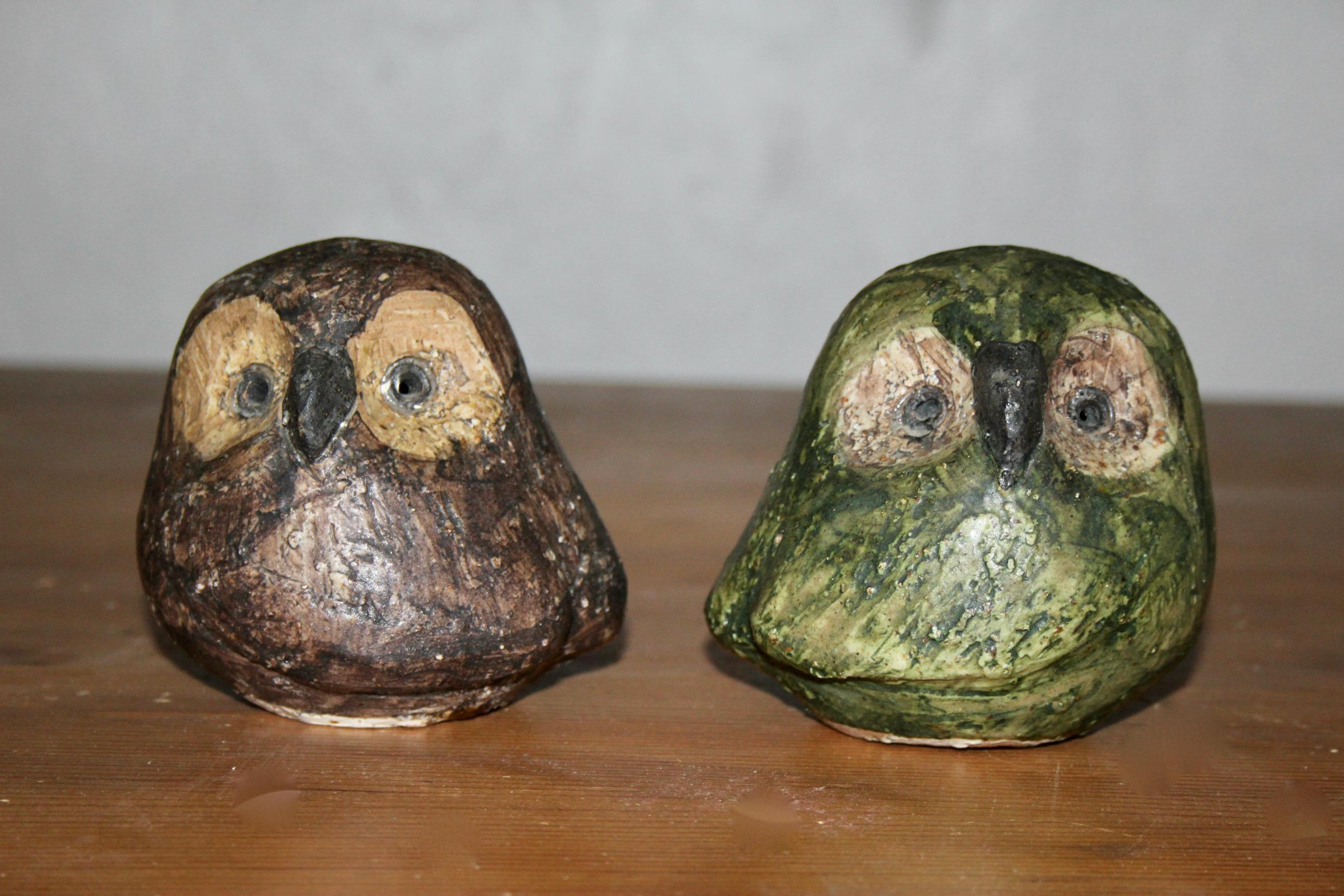 due piccoli gufi in ceramica in vendita 1