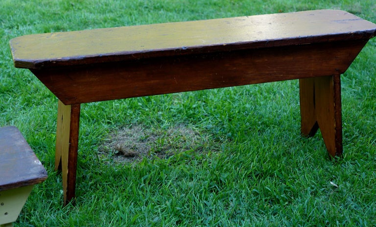 Small outlet country bench