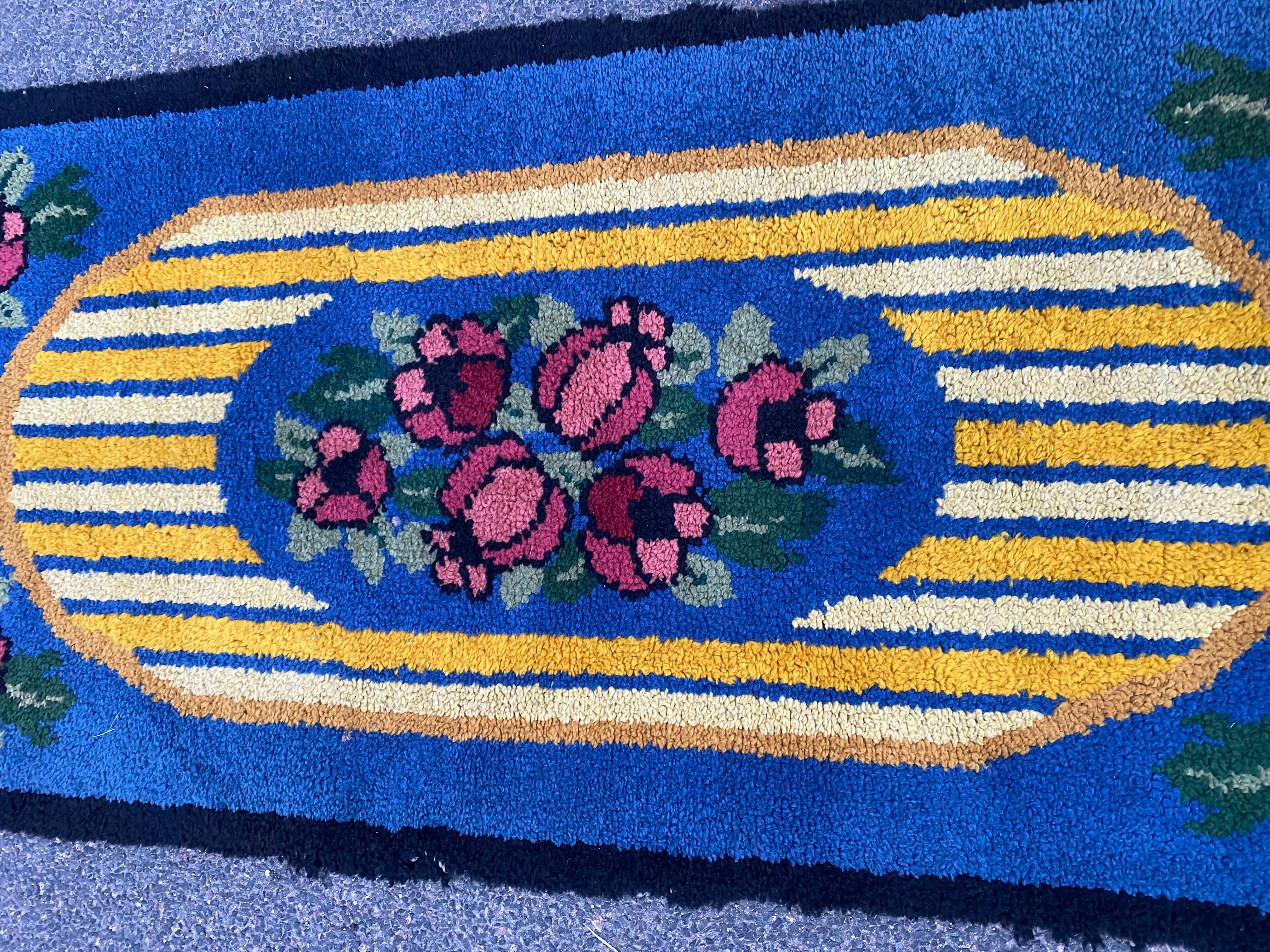 Two Small Hand-Knotted Wool Rugs from the Art Deco Period, circa 1930 In Good Condition For Sale In Mouscron, WHT