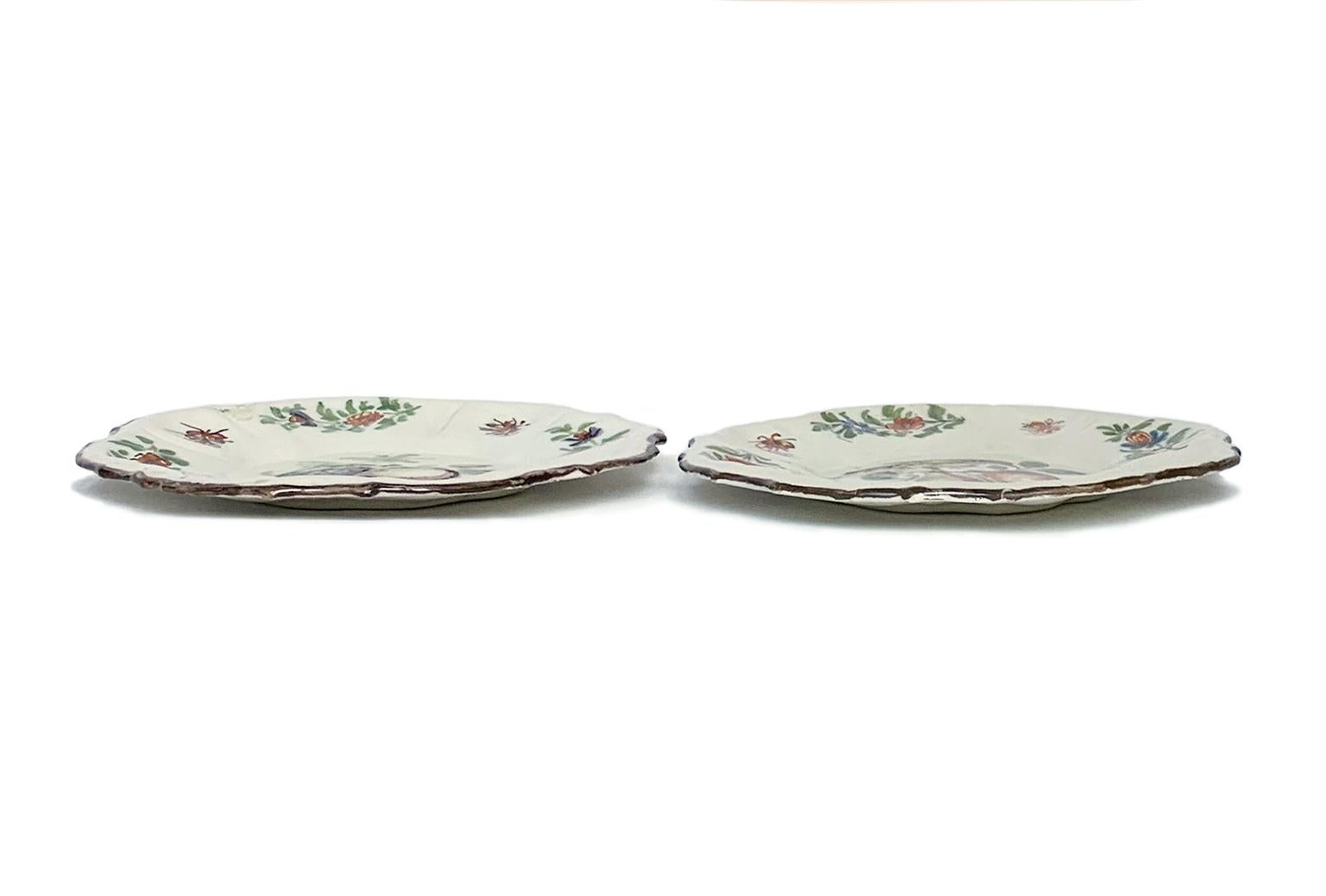Two Small Italian Dishes Antonio Maria Coppellotti Manufacture, Lodi, Circa 1740 In condizioni buone in vendita a Milano, IT