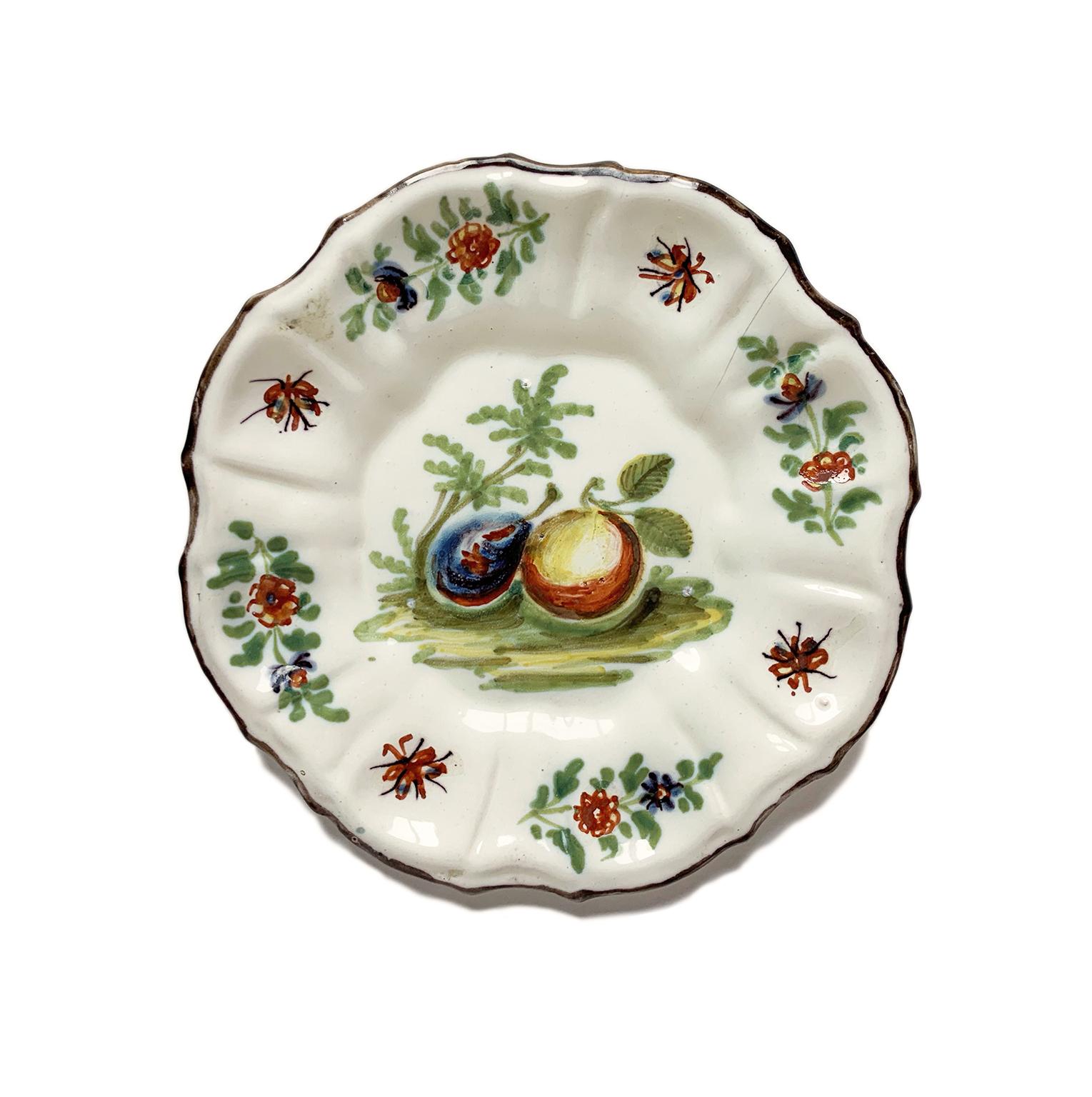 Mid-18th Century Two Small Italian Dishes Antonio Maria Coppellotti Manufacture, Lodi, Circa 1740 in vendita