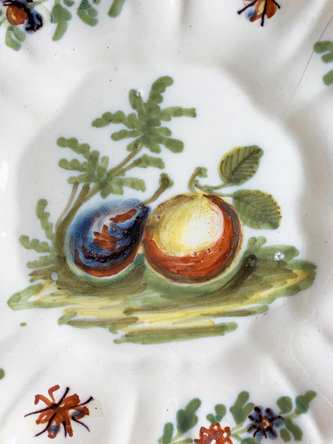 Maiolica Two Small Italian Dishes Antonio Maria Coppellotti Manufacture, Lodi, Circa 1740 in vendita