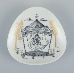 Two Small Rosenthal Bowls in Porcelain and Two Small Wooden Serving Boards