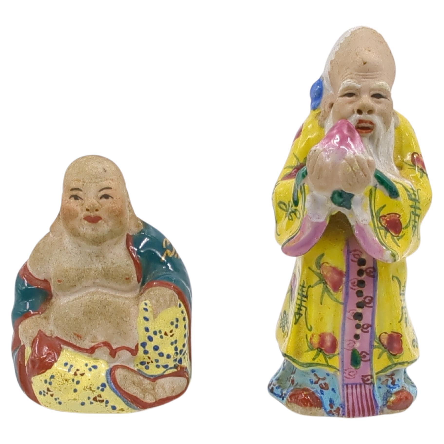 Zwei kleine chinesische Famille Rose Buddha & Gott der Langlebigkeit Figuren 5/6/7 im Angebot