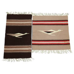 Deux tapis en laine amérindiens du Sud-Ouest des États-Unis de style Navajo avec oiseaux, XXe siècle