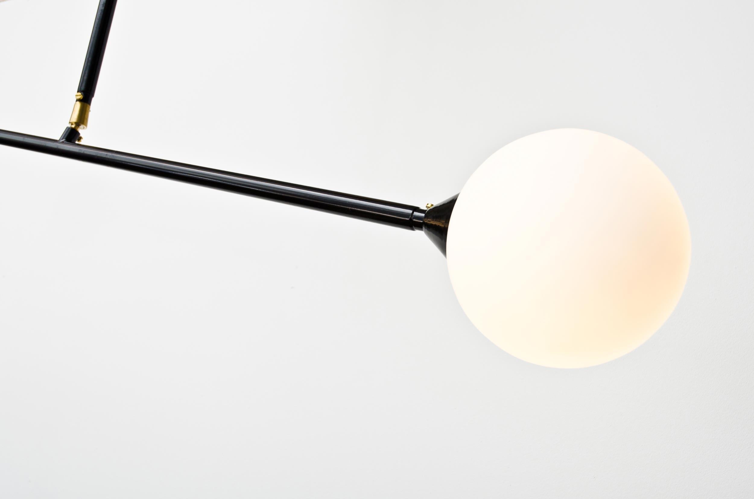 Tedesco Lampada a sospensione a due sfere di Atelier A Light in vendita