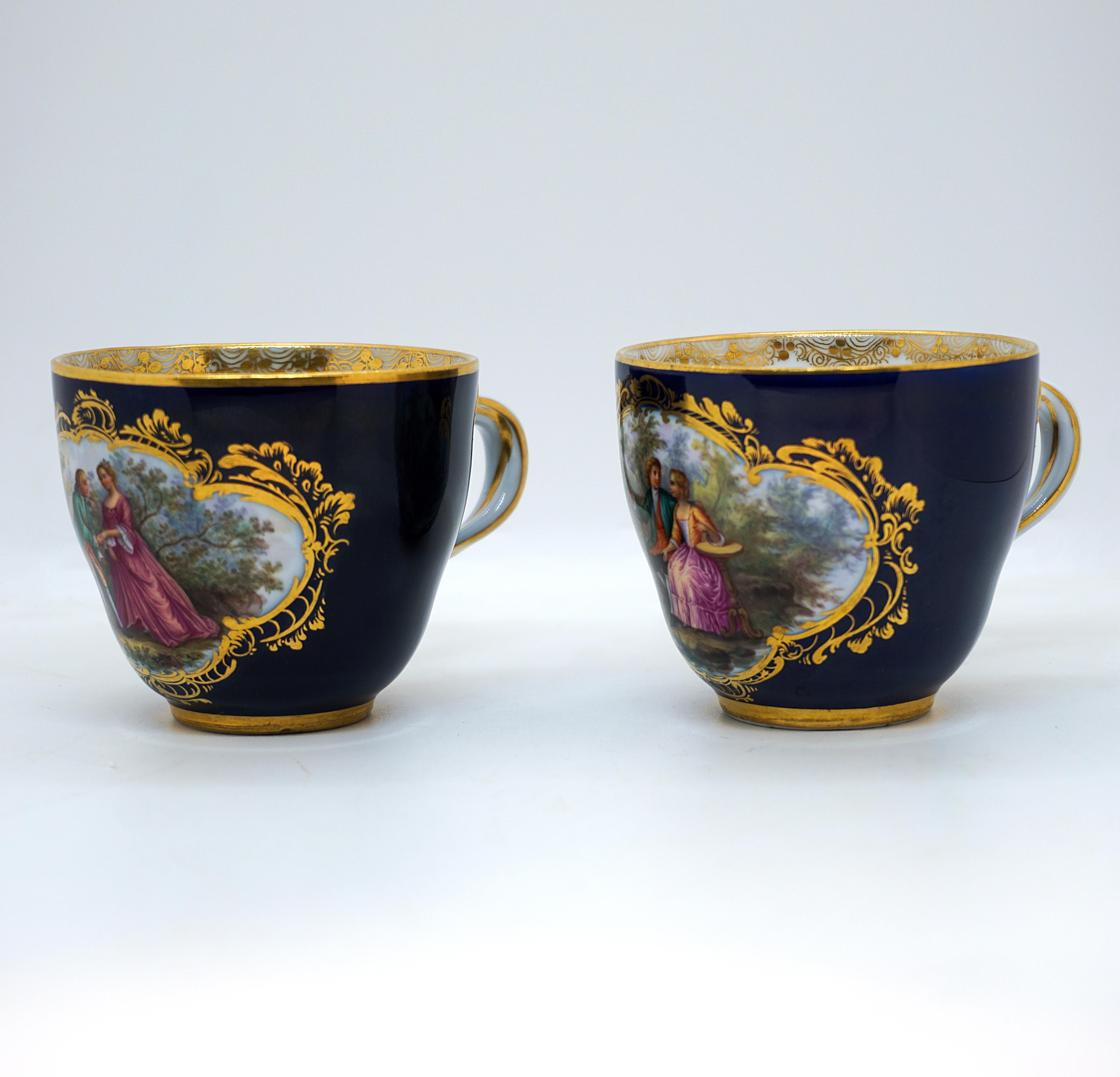 Two Splendid Meissen Cups, Cobalt With Watteau Painting & Gold Decoration, 19th For Sale 1