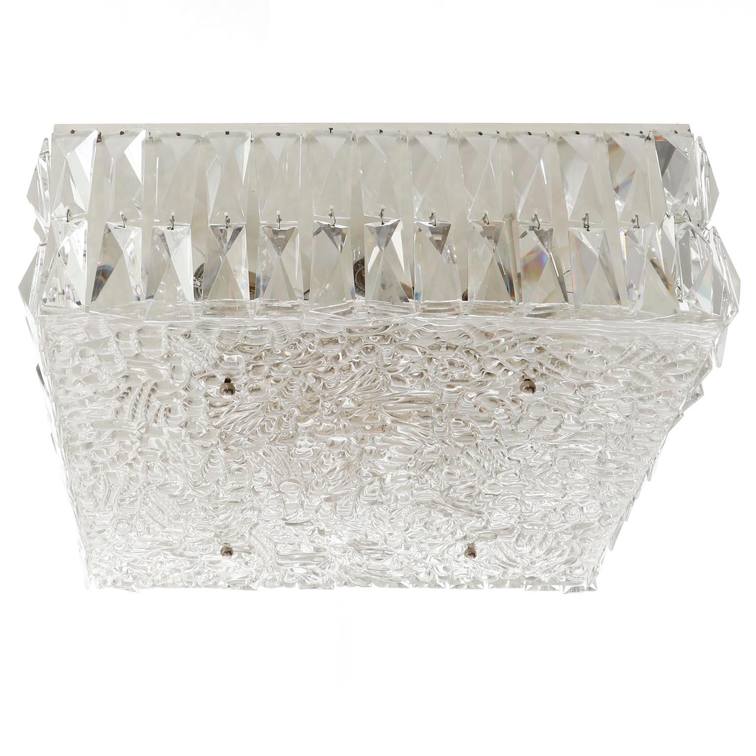 Autrichien Luminaire à poser ou suspendre carré Kalmar, verre texturé et cristal, années 1960 en vente
