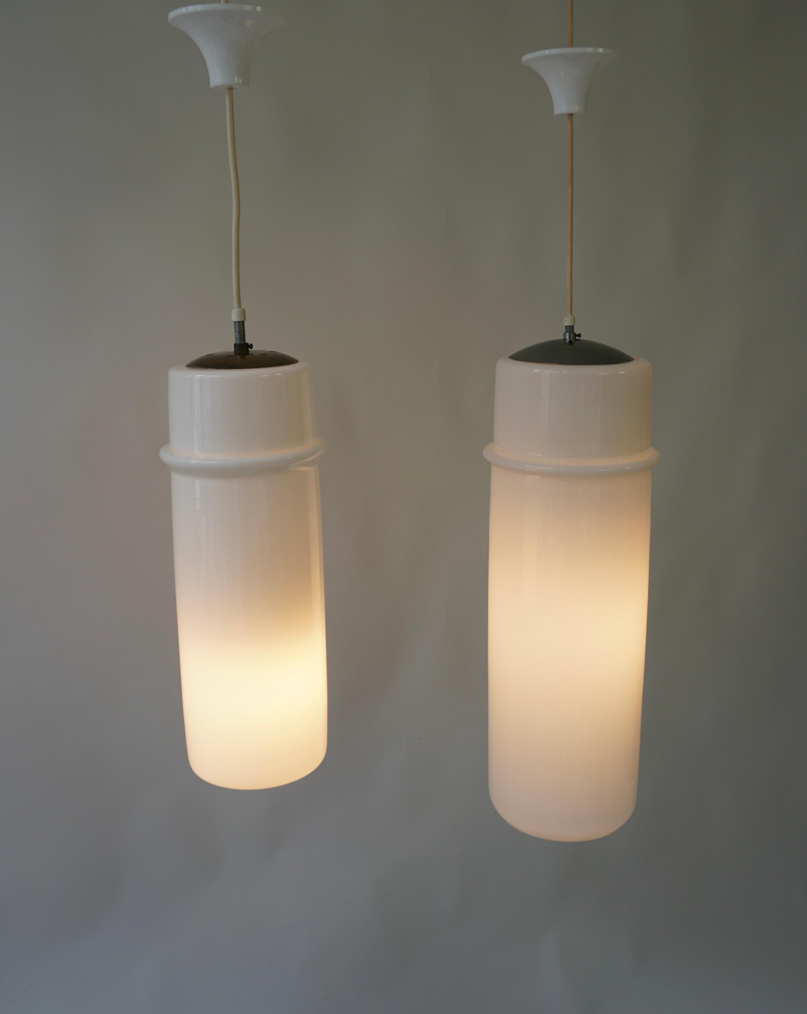 Hollywood Regency Two Stilnovo Pendant Lamps in Murano Glass and Brass, Italy, 1960s. For Sale