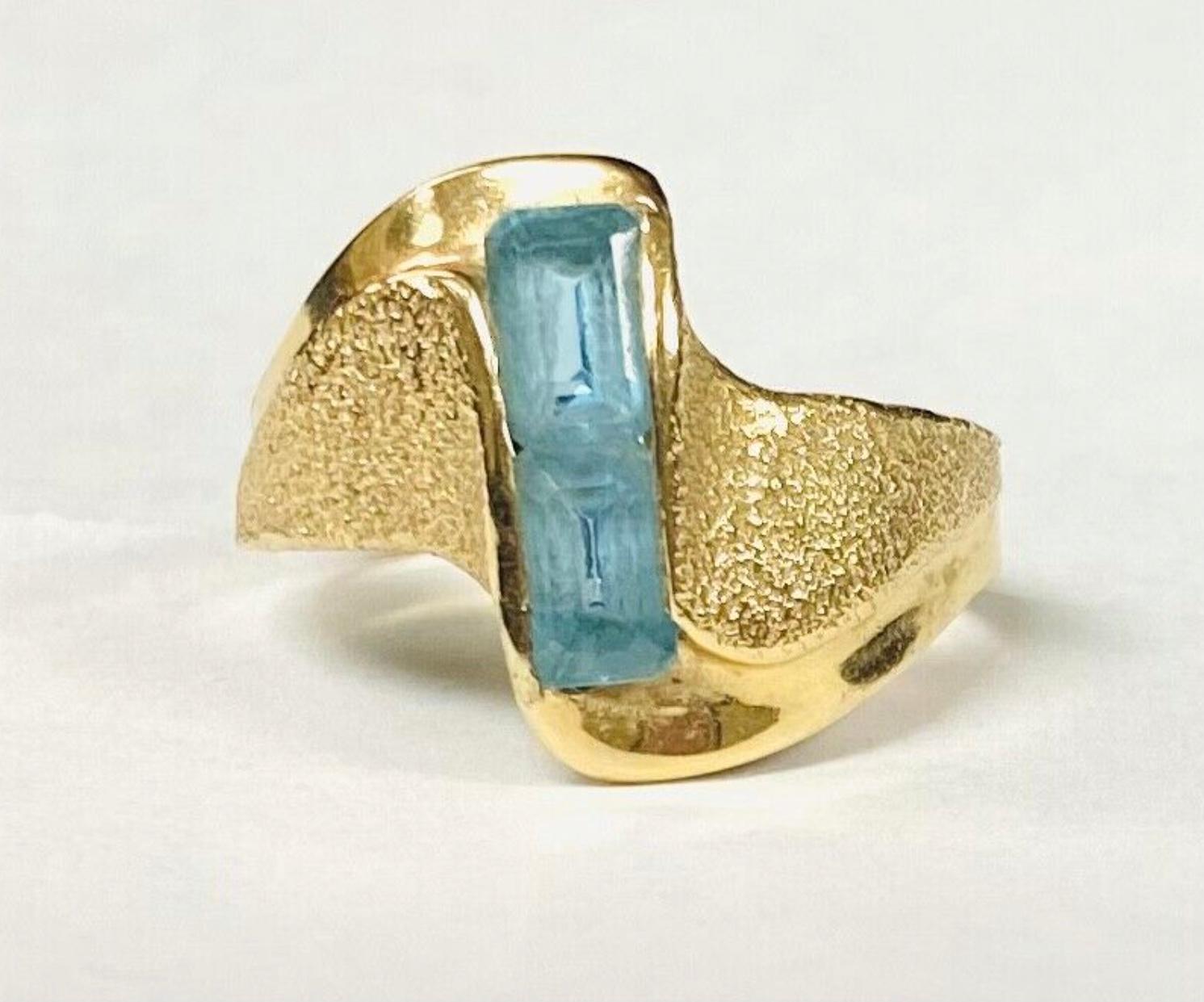 Two Stone Aquamarine 14 Carat Yellow Gold Ring 1