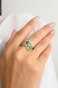 Anneau de mariage à deux pierres en or jaune massif (Emerald Halo Wedding Ring)