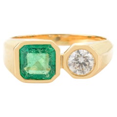 Bague pour elle en or jaune massif 18 carats à deux pierres en émeraude véritable avec coussin et diamant