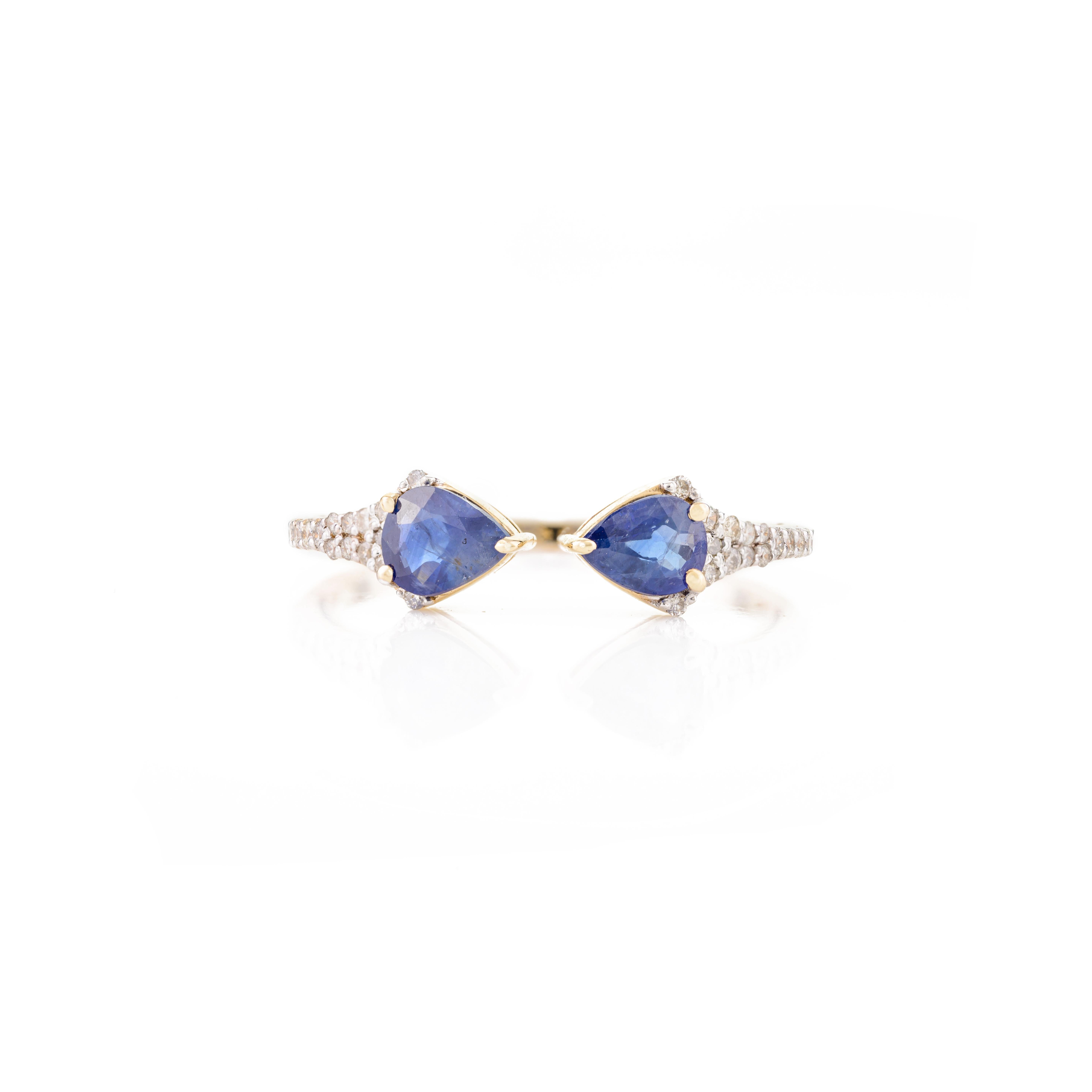 En vente :  Bague empilable à deux pierres en or jaune massif 14k, saphir taillé en poire et diamant 7