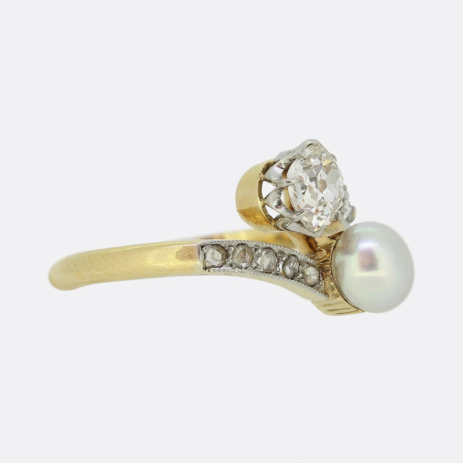 Crossover-Ring mit zwei Steinen, Perle und Diamant (Edwardian) im Angebot