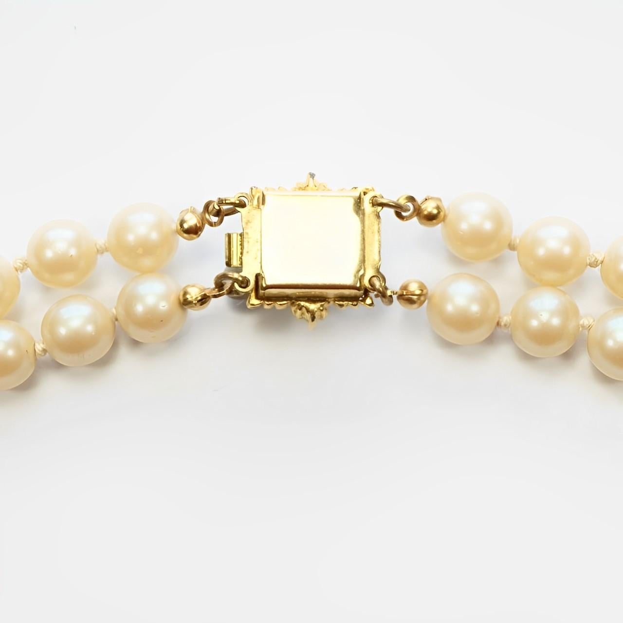 Two Strand Cream Glass Pearl Necklace with a Faux Pearl and Faux Turquoise Clasp For Sale 2