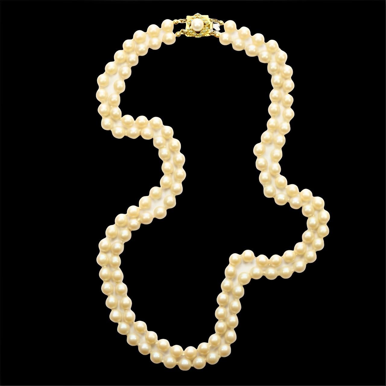 Two Strand Cream Glass Pearl Necklace with a Faux Pearl and Faux Turquoise Clasp For Sale 3