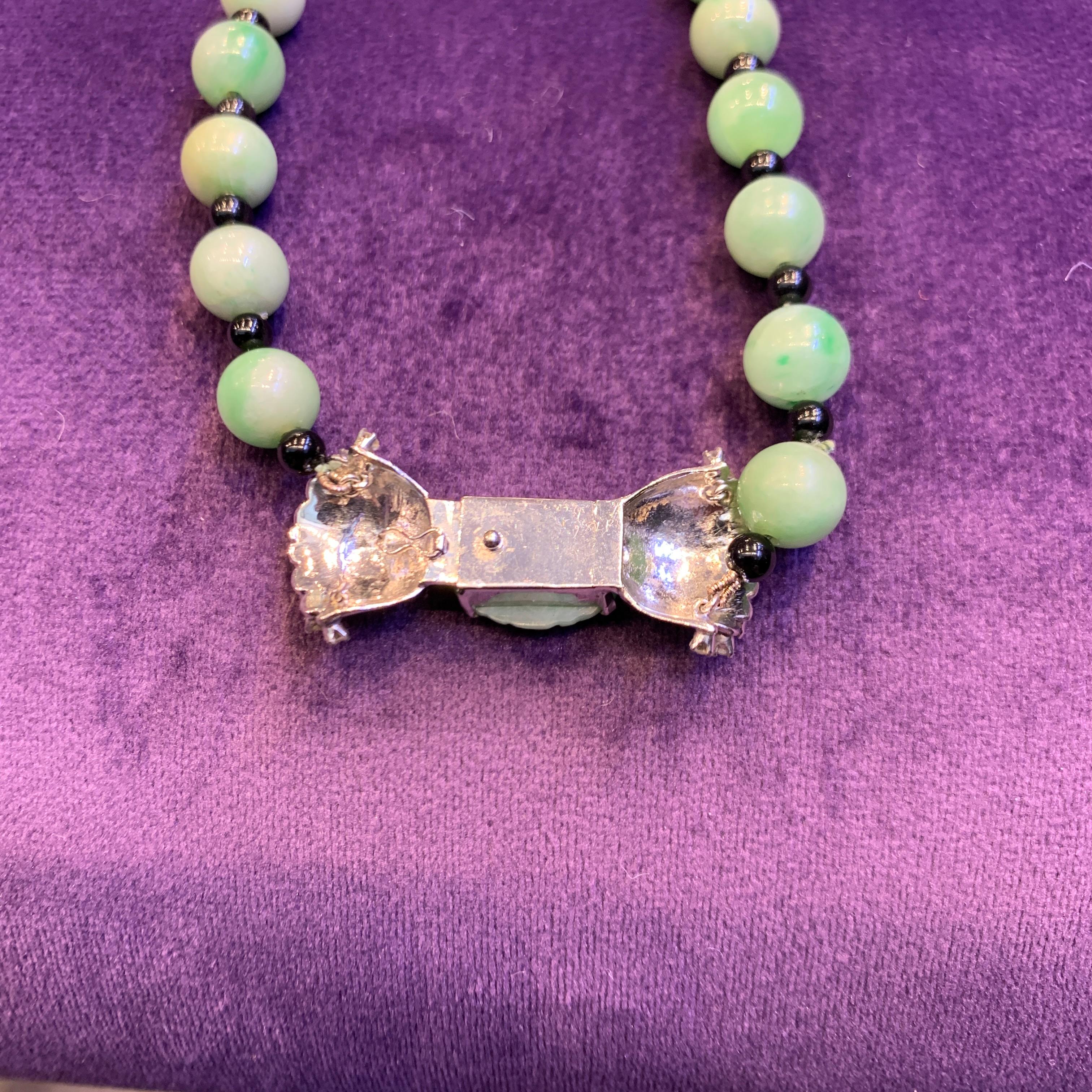 Collier de perles de jade et d'onyx à deux brins  en vente 3