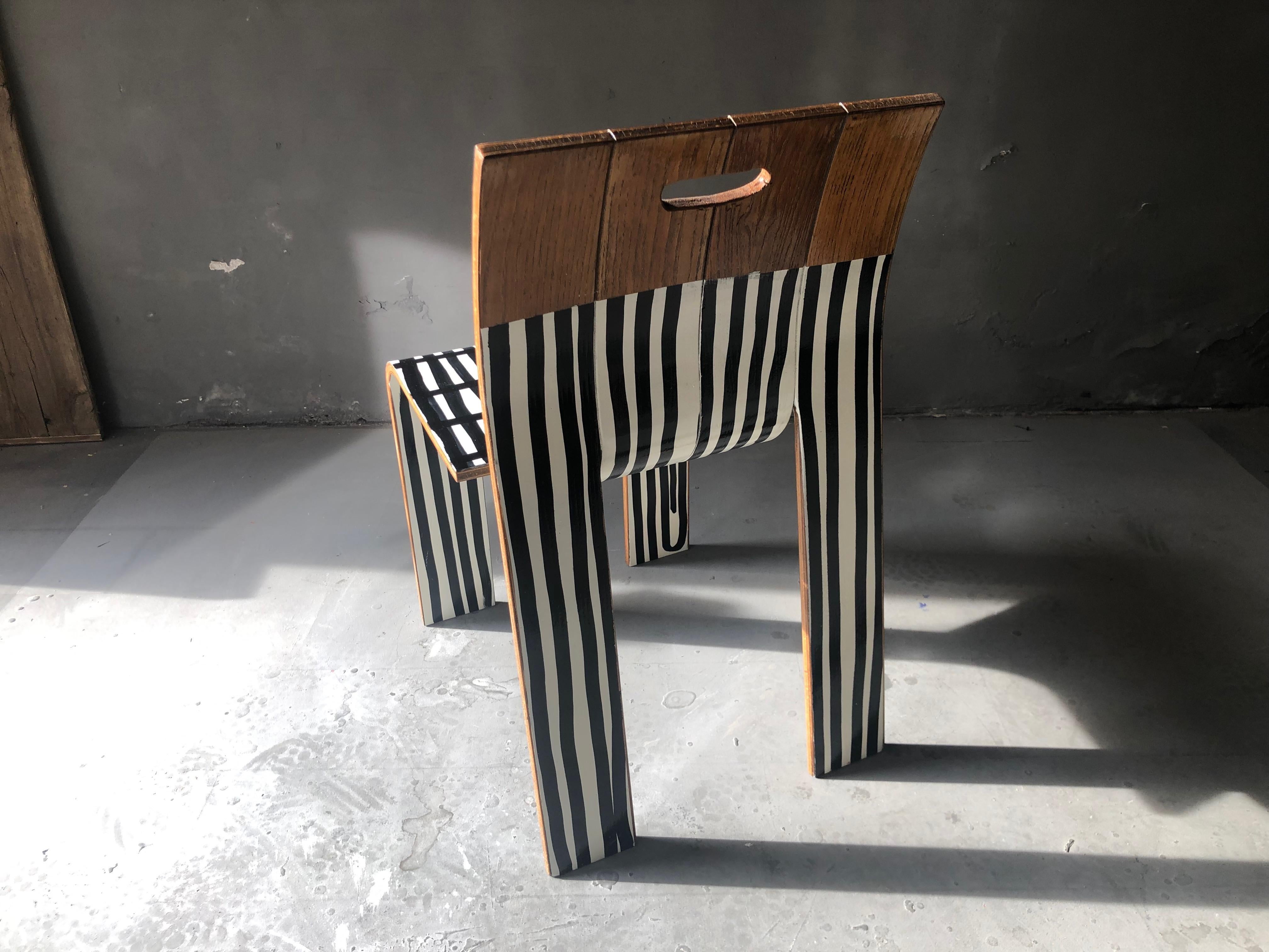 Zwei gestreifte Stühle, zeitgenössisch, von Markus Friedrich Staab im Angebot 8