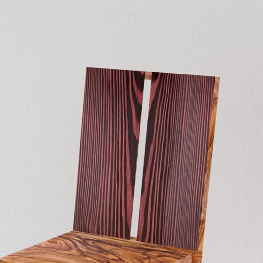 Sessel mit zwei Streifen von Derya Arpac (Dänisch) im Angebot