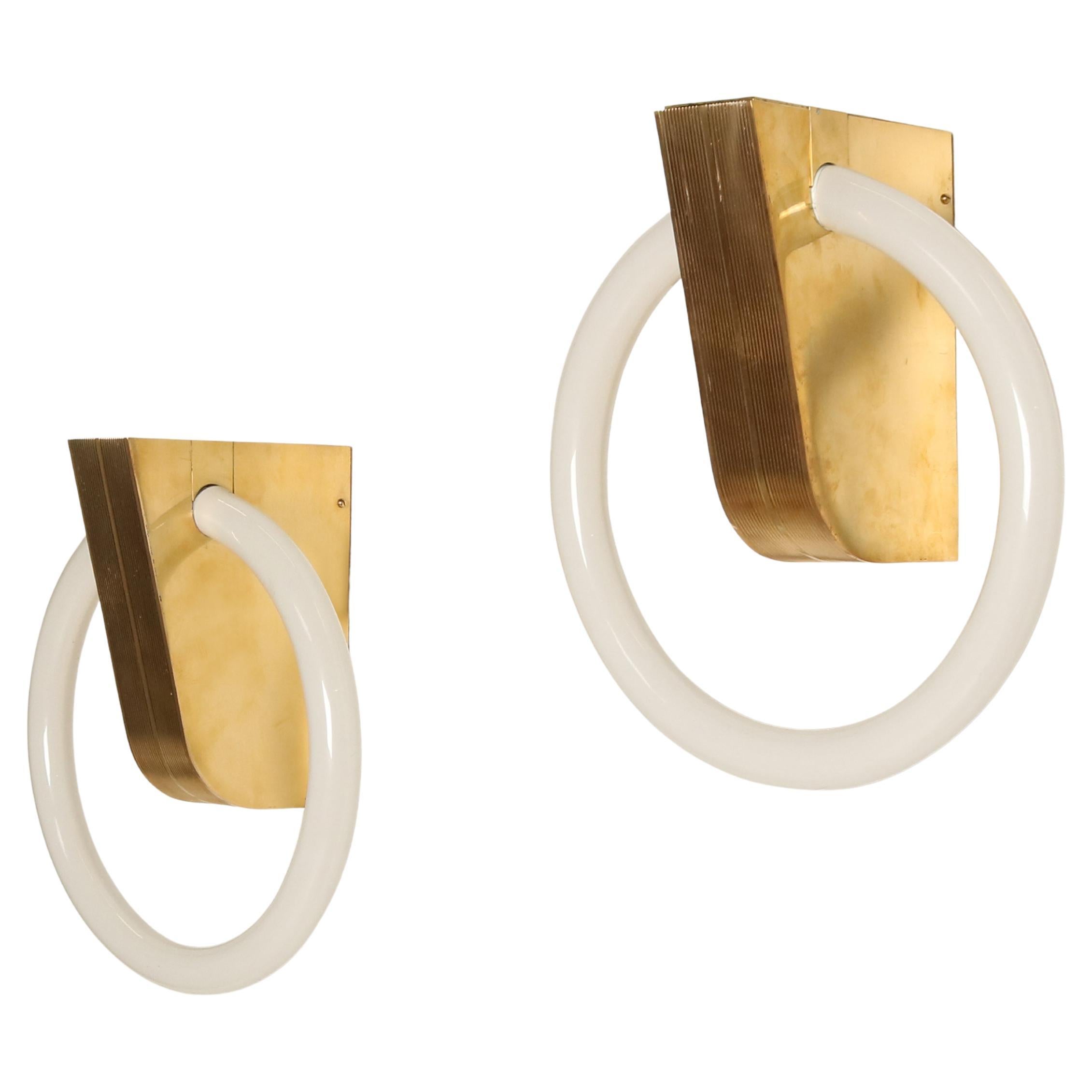Due splendide applique in ottone con neon circolari, Design italiano anni '70 in vendita