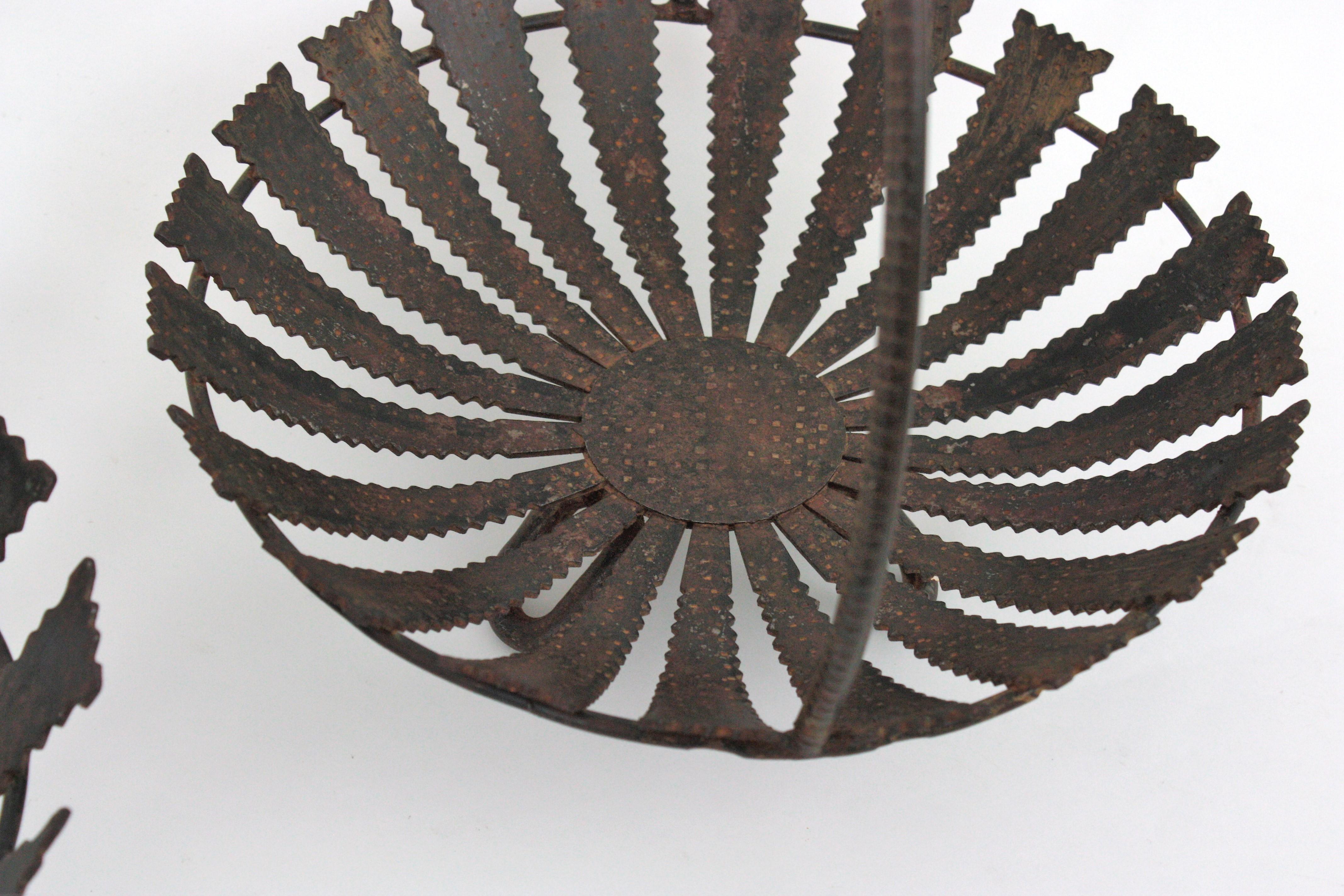 Two Sunburst Centerpieces / Fruit Bowls, Wrought Iron, 1950s For Sale 9