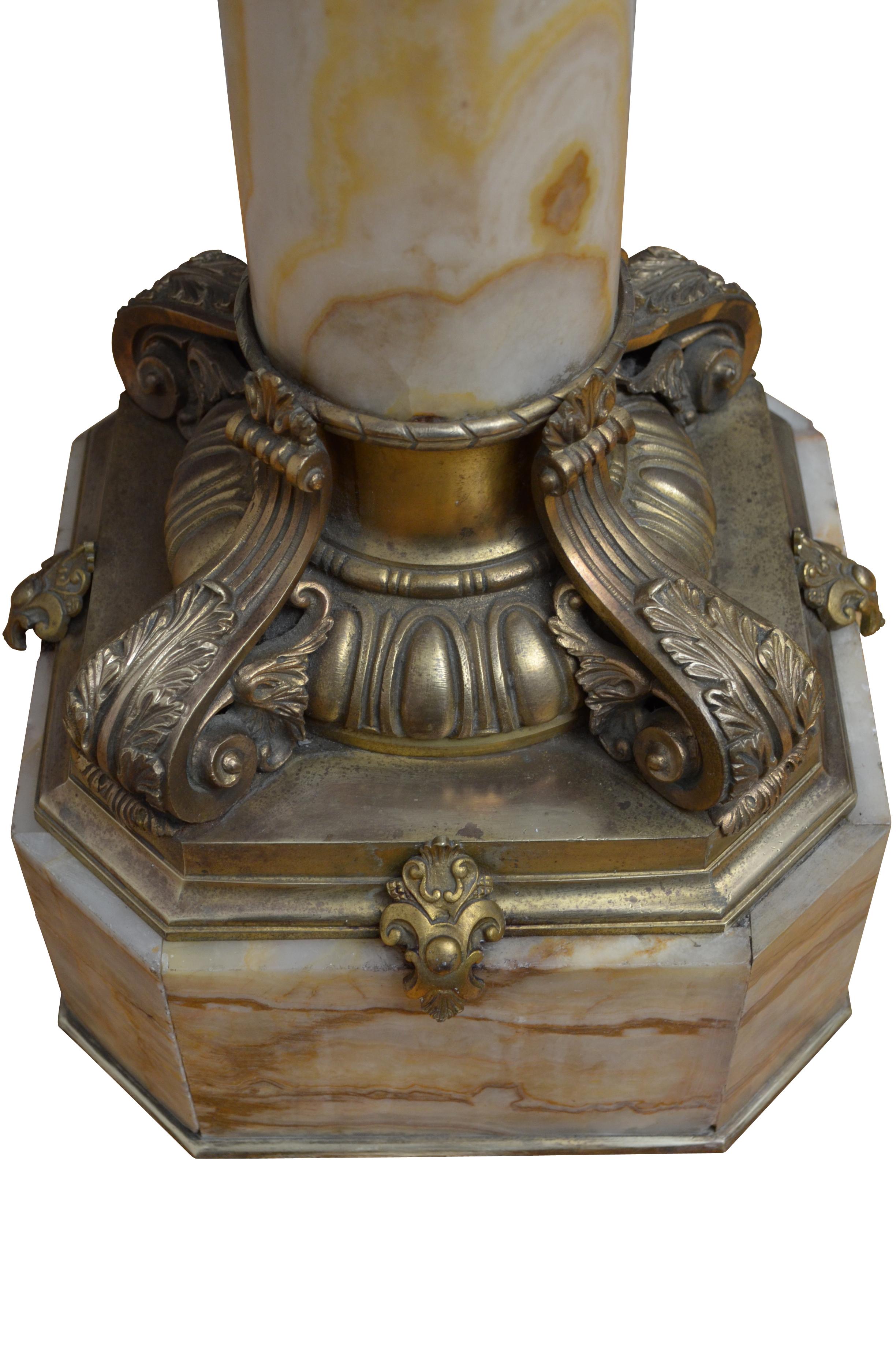Two Superb Antique Marble Columns - Onyx Pedestals For Sale 4