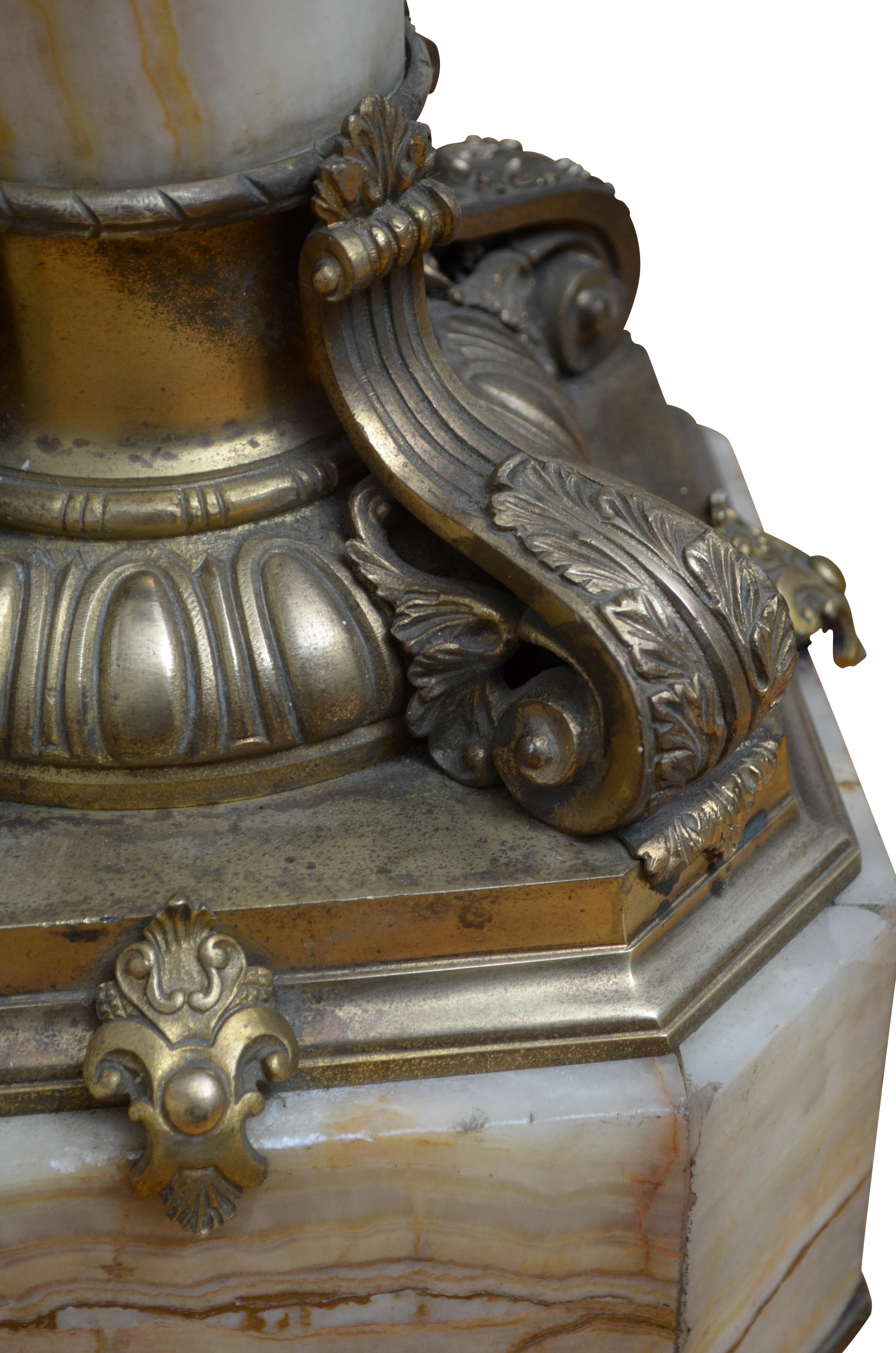 Two Superb Antique Marble Columns - Onyx Pedestals For Sale 6