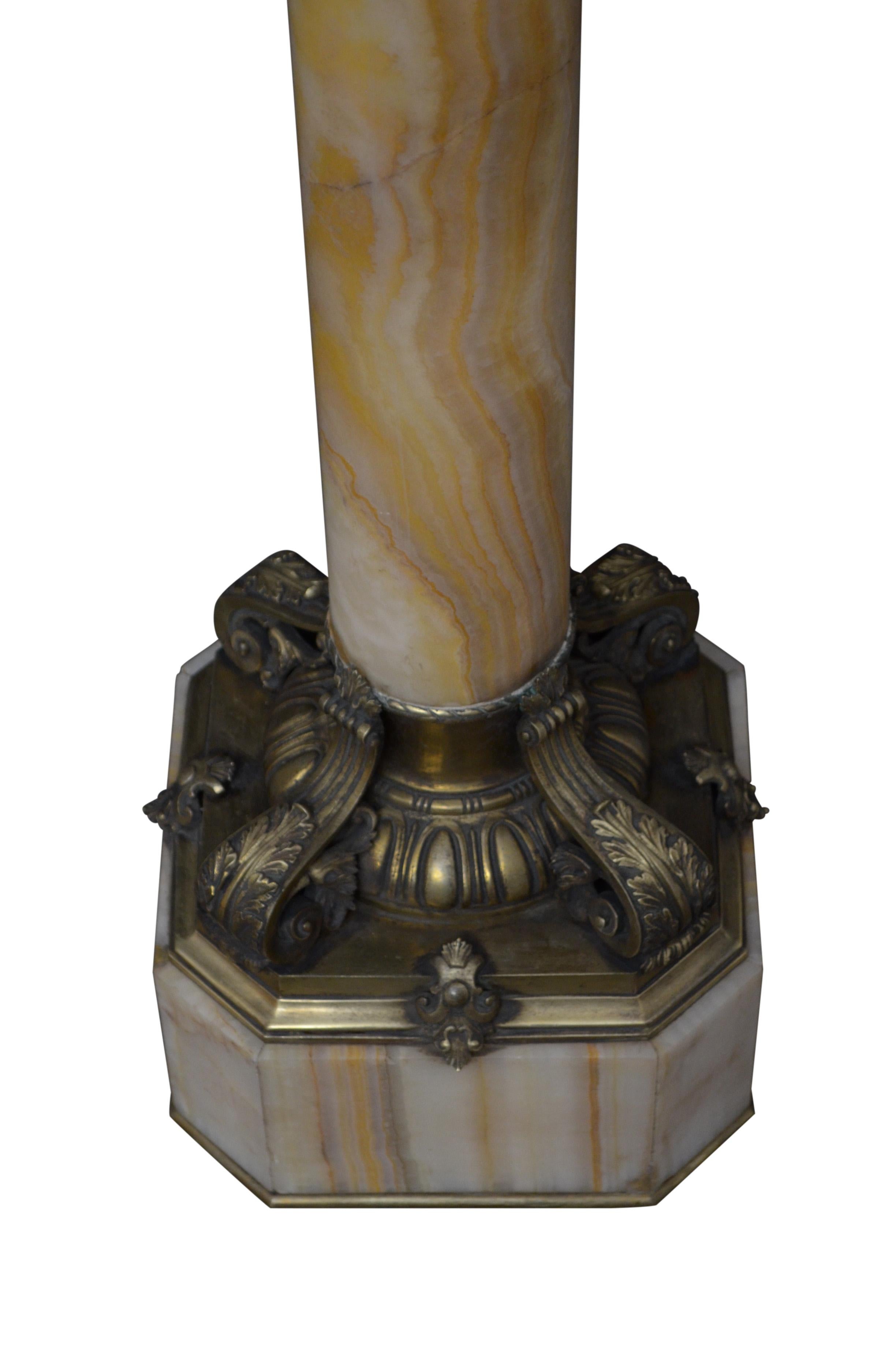 Two Superb Antique Marble Columns - Onyx Pedestals For Sale 13