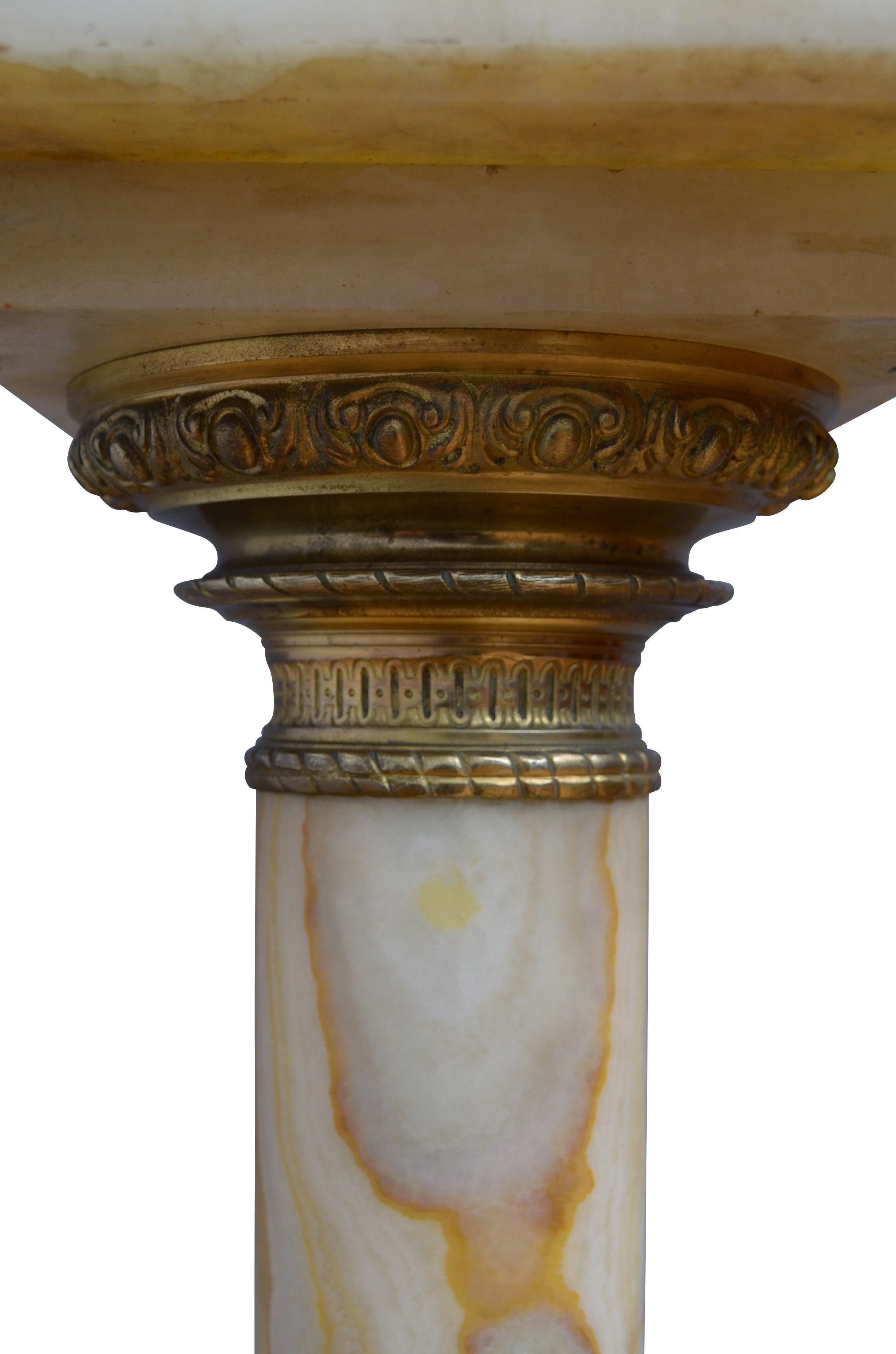 Two Superb Antique Marble Columns - Onyx Pedestals For Sale 2