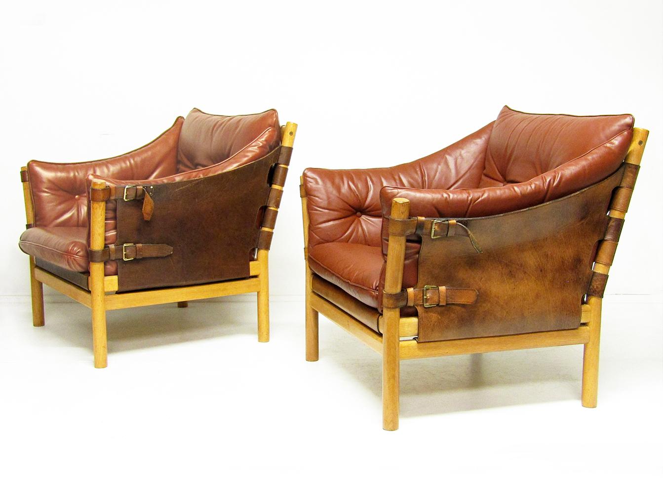 Mid-Century Modern Deux fauteuils de salon suédois des années 1960 