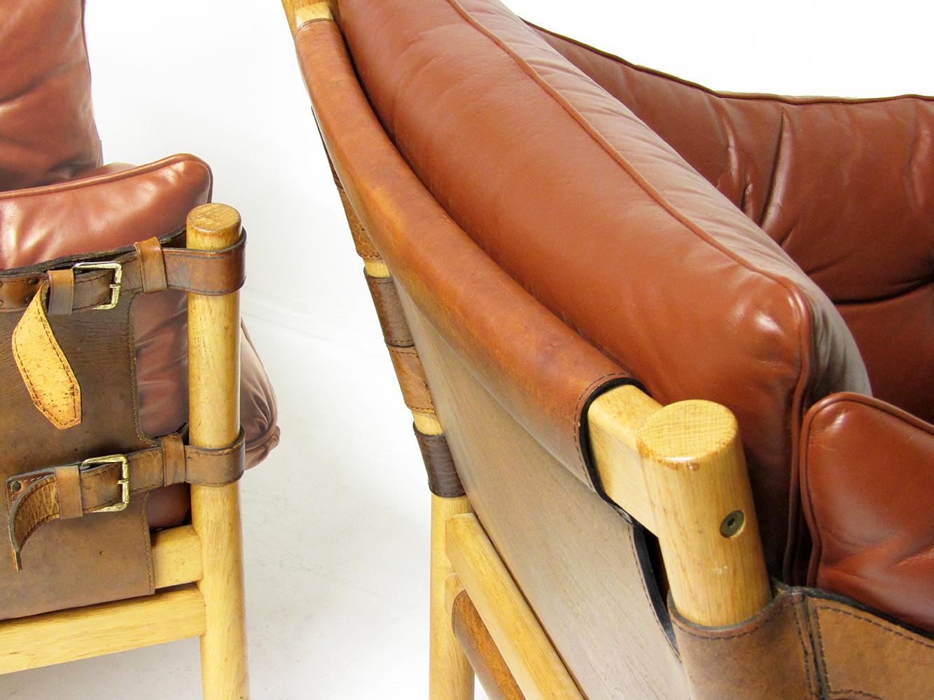 Cuir Deux fauteuils de salon suédois des années 1960 
