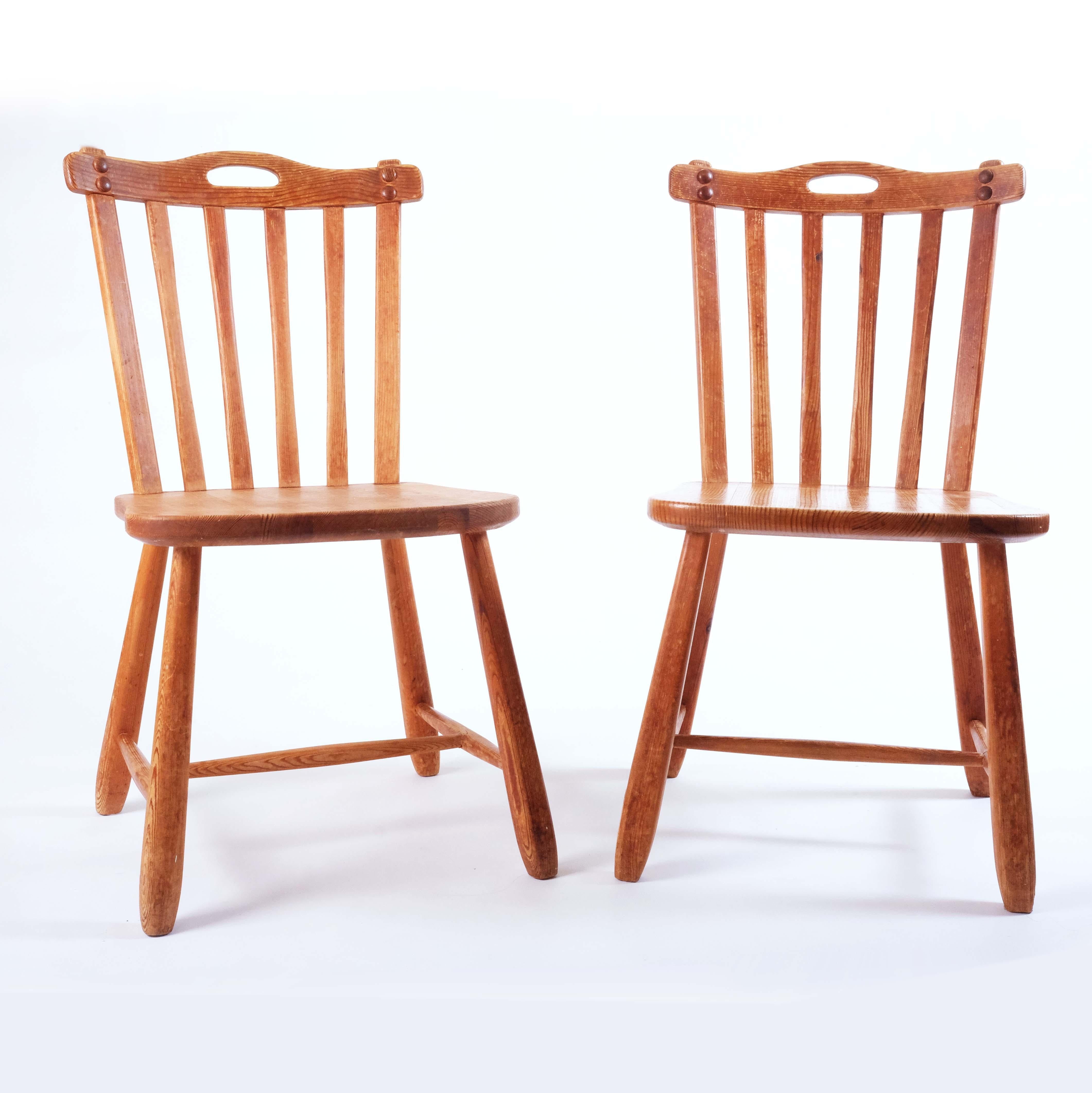 Two Swedish Sport Cabin Chairs in Pine by David Rosén for NK, Sweden In Good Condition In Goteborg, SE