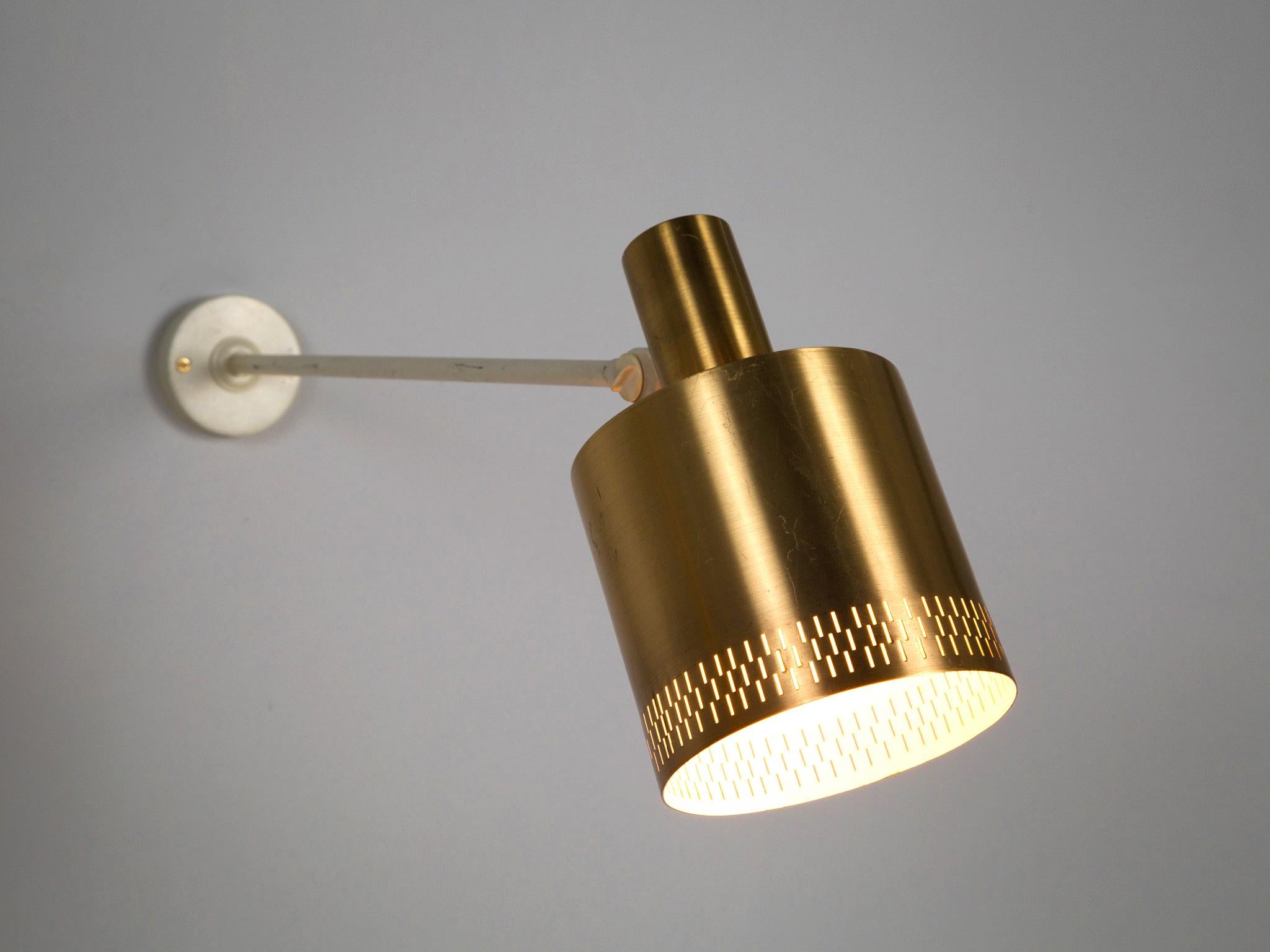 Two Swedish Wall Lamps in White Metal with Brass Shades In Good Condition In Waalwijk, NL