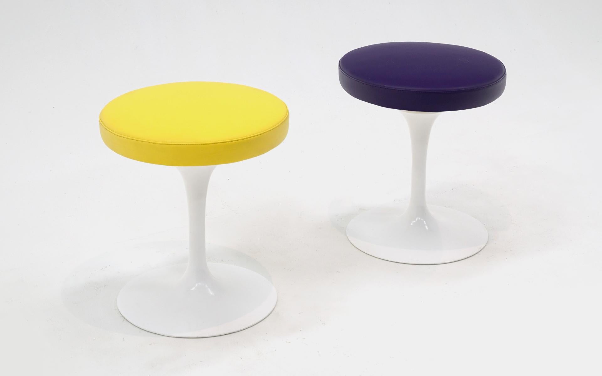 American Two Swivel Tulip Stools by Eero Saarinen for Knoll, Yellow and Purple, Signed For Sale