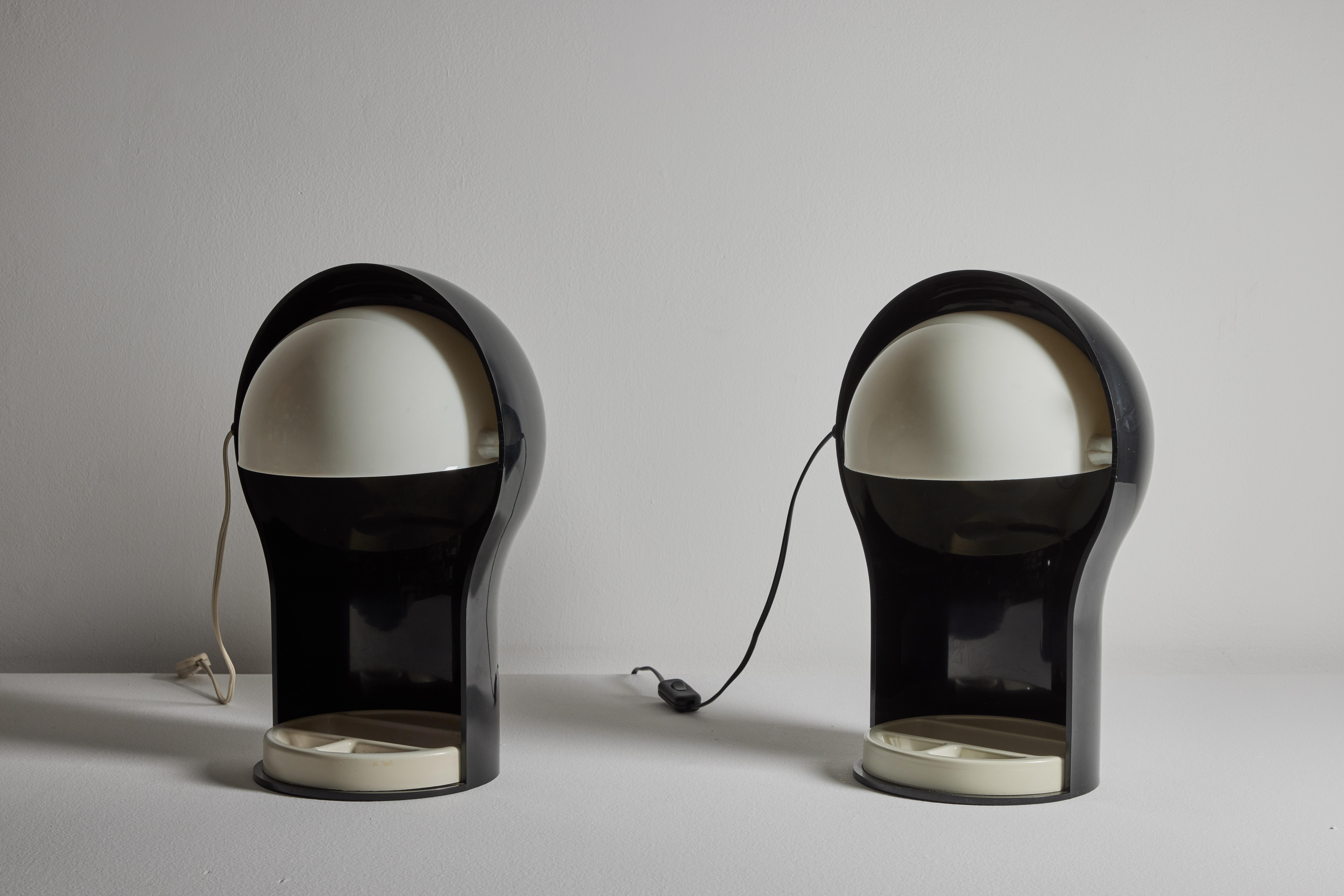 Italian Table Lamps by Vico Magistretti for Artemide For Sale