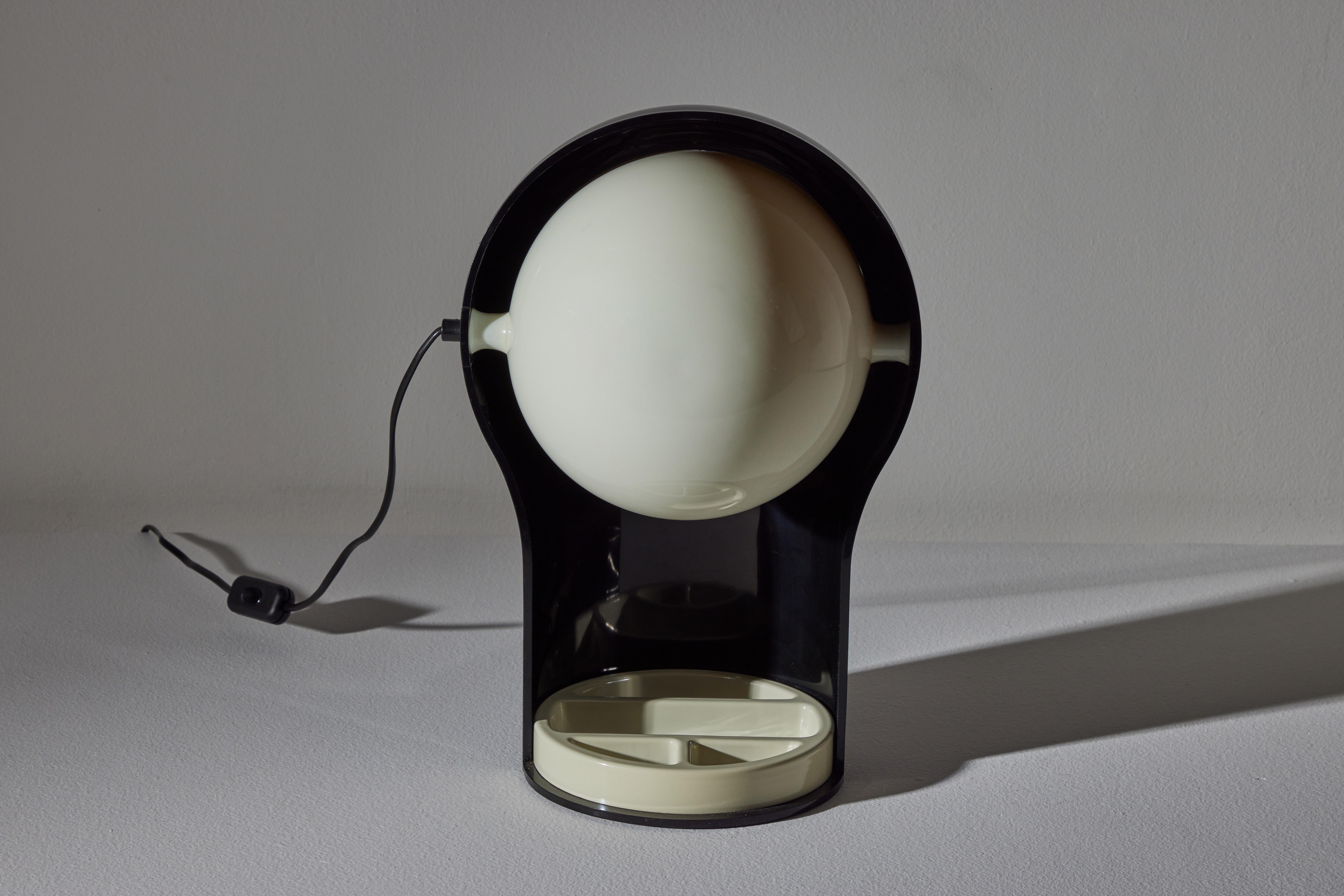 Lampes de table de Vico Magistretti pour Artemide Bon état - En vente à Los Angeles, CA