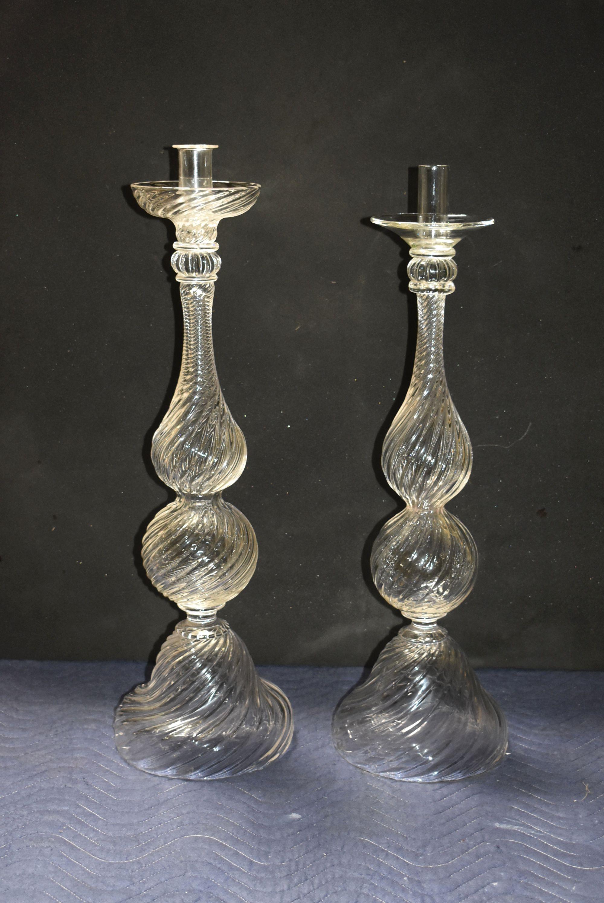 Two imposing Seguso Murano glass candle holders antique design.(signed by artist)
Only one is signed.
Dimension:
Signed one diameter 8