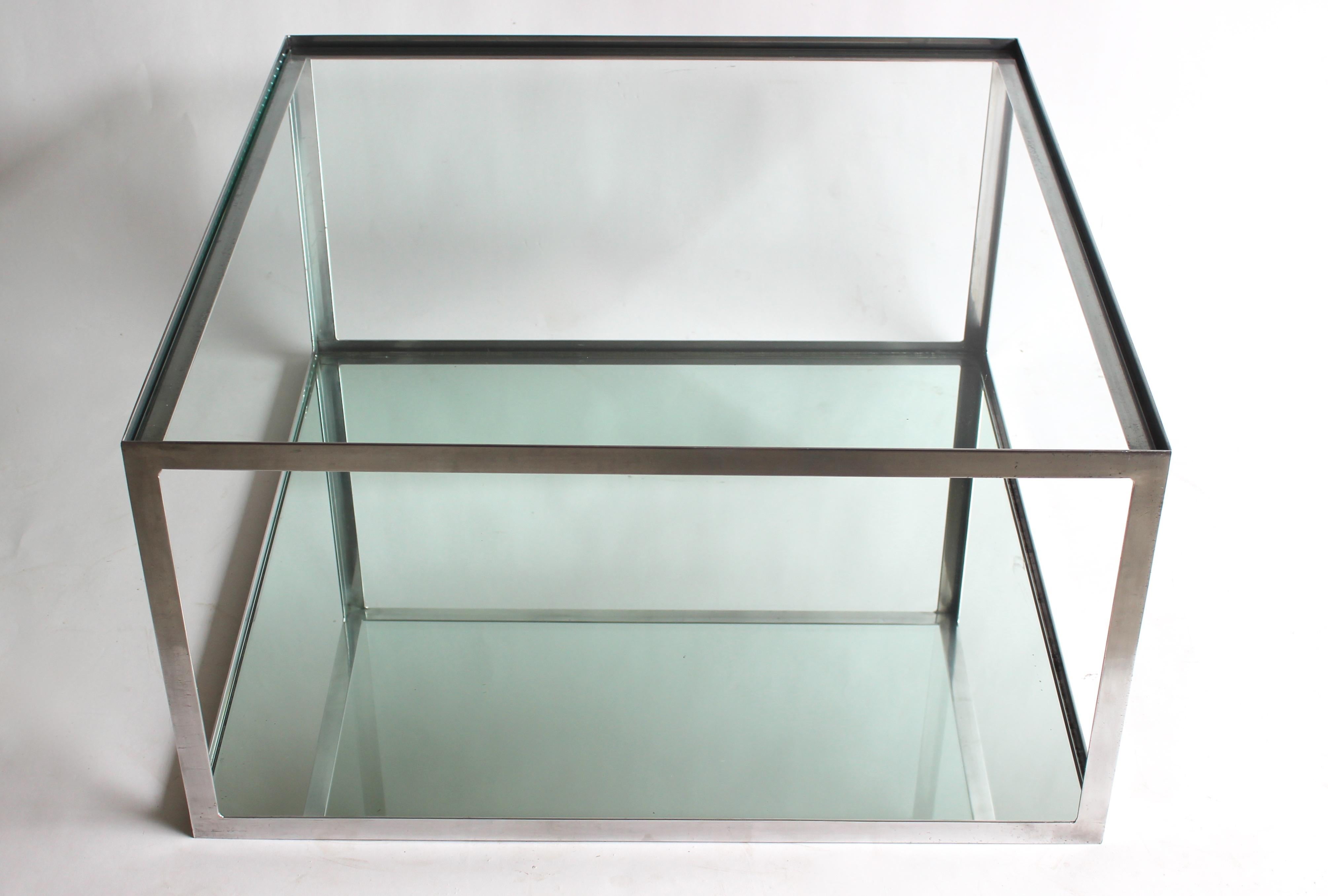 Américain Table basse à deux niveaux en aluminium en vente