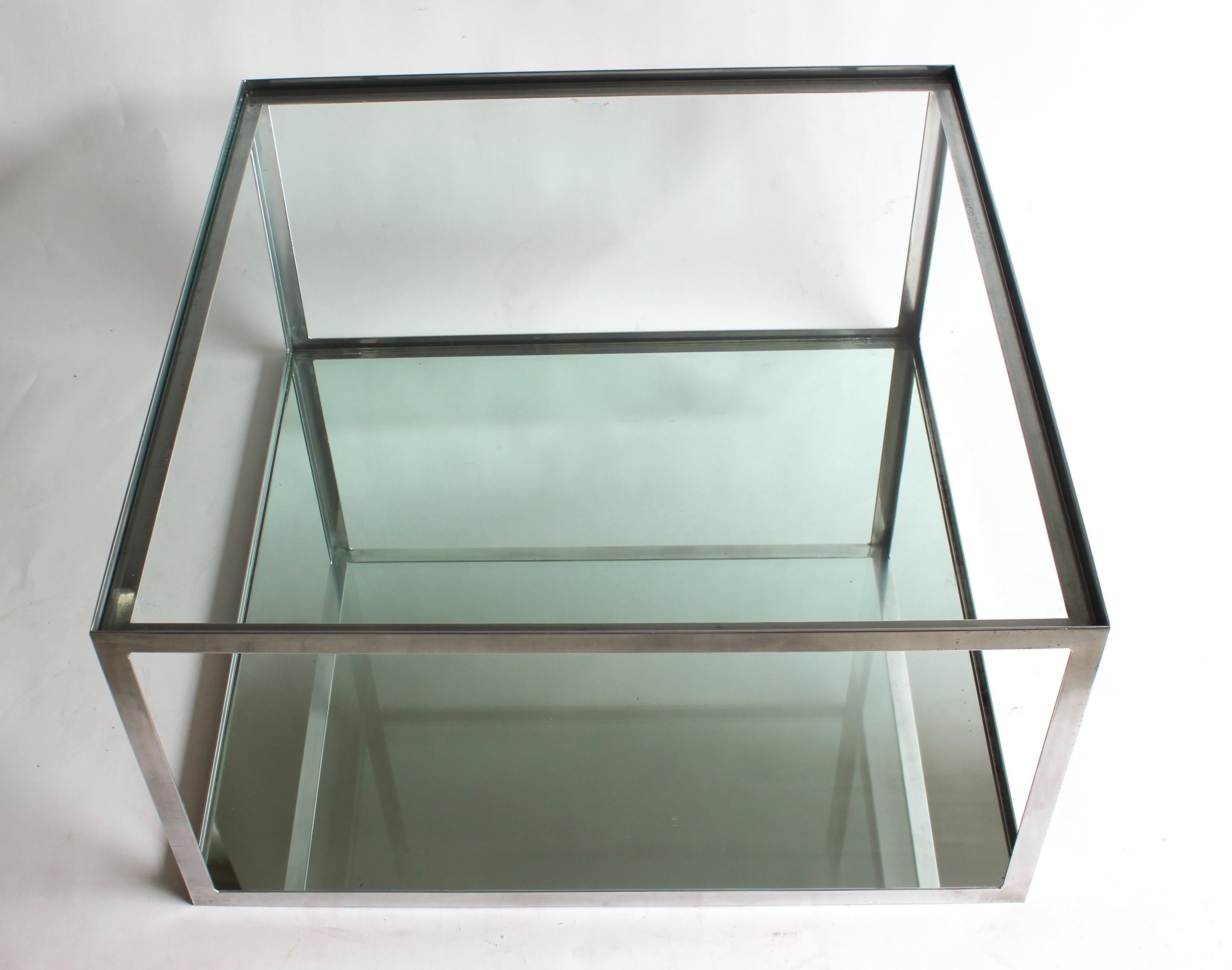 Table basse à deux niveaux en aluminium Bon état - En vente à East Hampton, NY