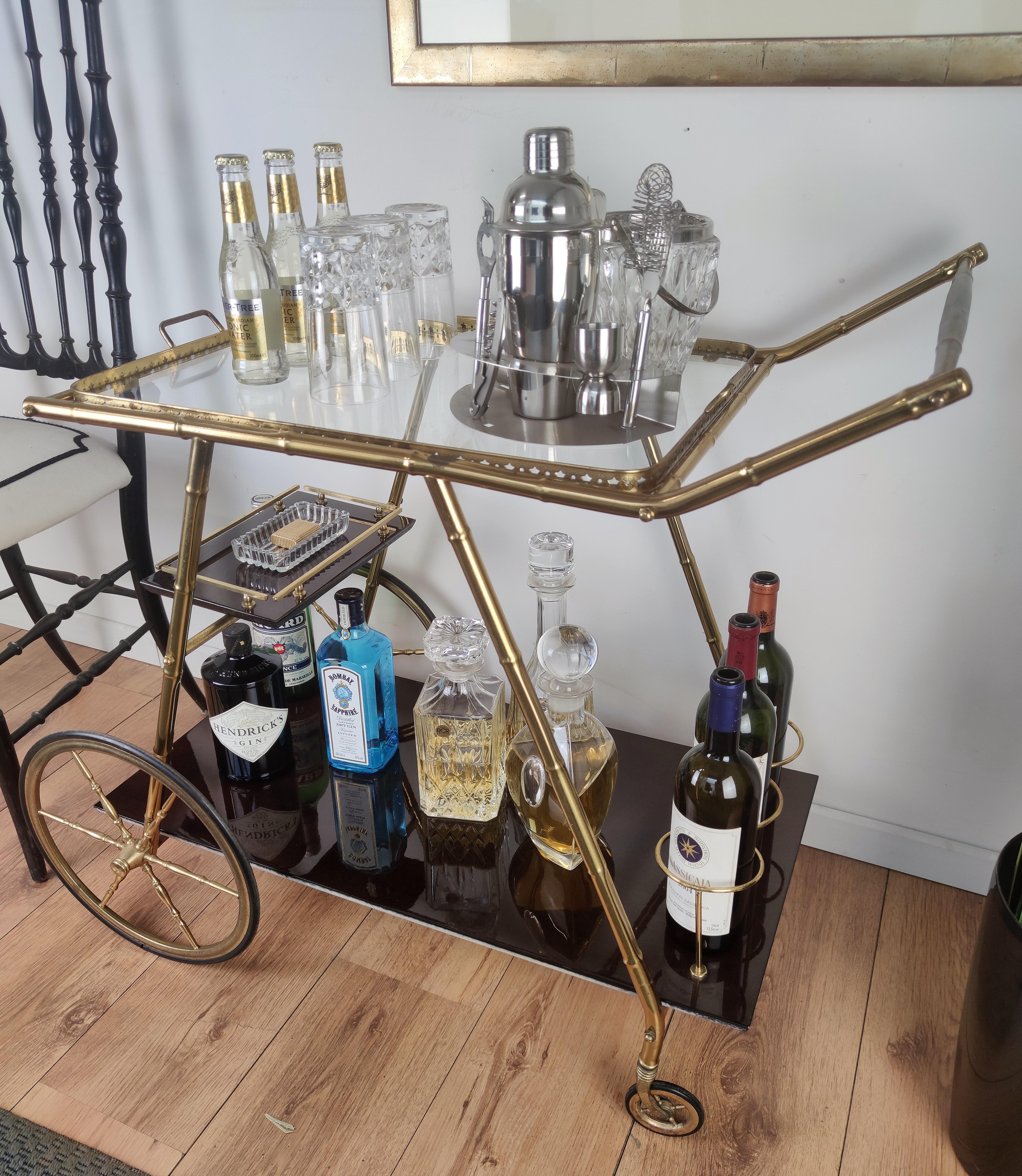Two-Tier Brass and Glass Bar Cart with Removable Top Tray, Italy, 1970s For Sale 1