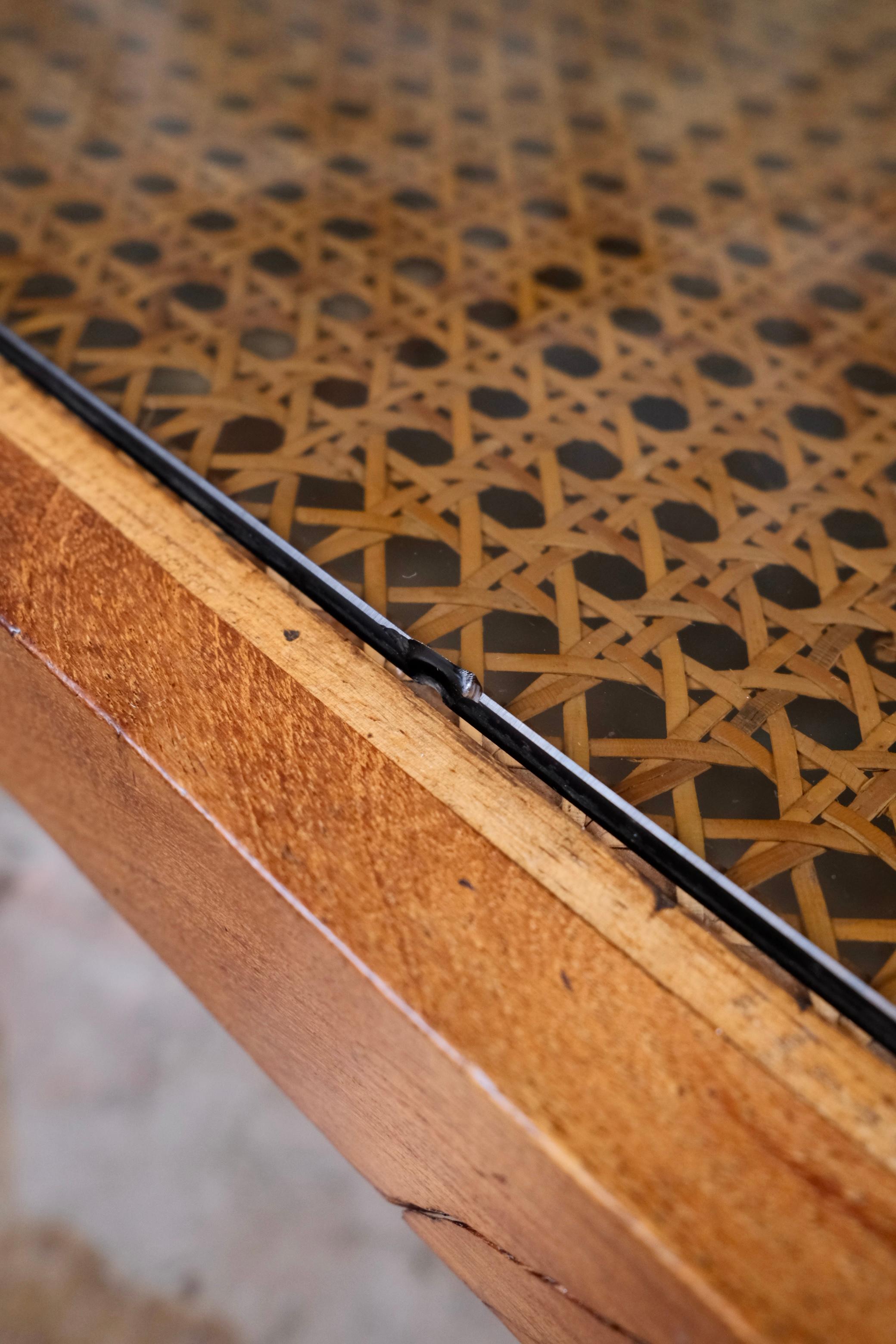 Table basse canne à deux niveaux fabriquée sur mesure en France, années 1980 en vente 8