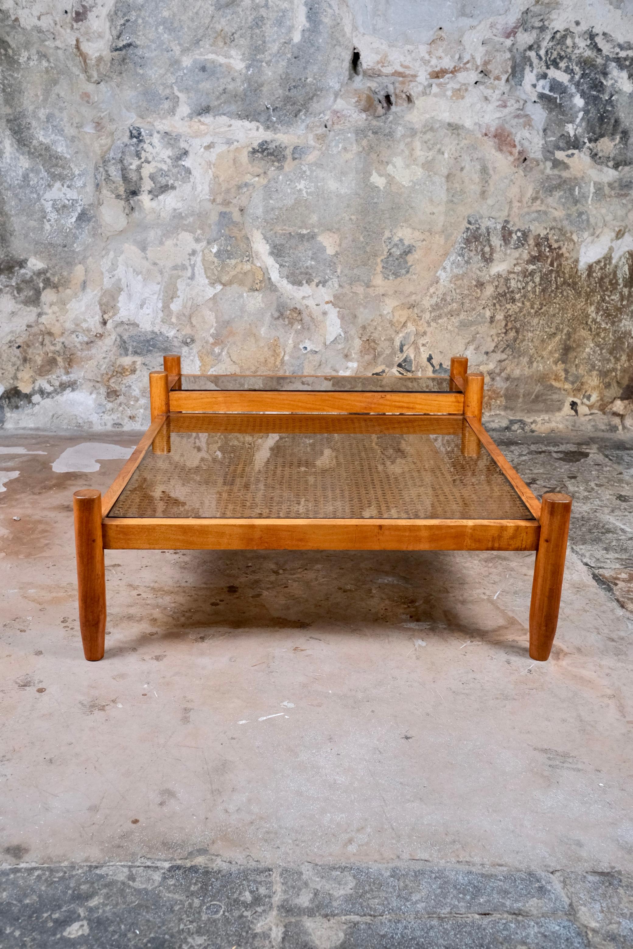 Mid-Century Modern Table basse canne à deux niveaux fabriquée sur mesure en France, années 1980 en vente