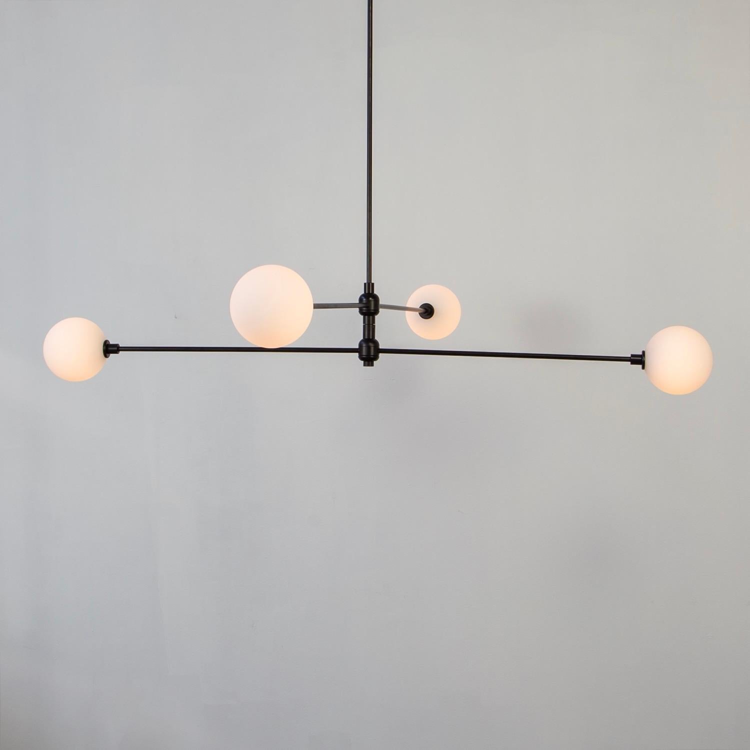 Américain Lustre à deux niveaux par RESEARCH Lighting, grand verre, noir, fait sur commande en vente