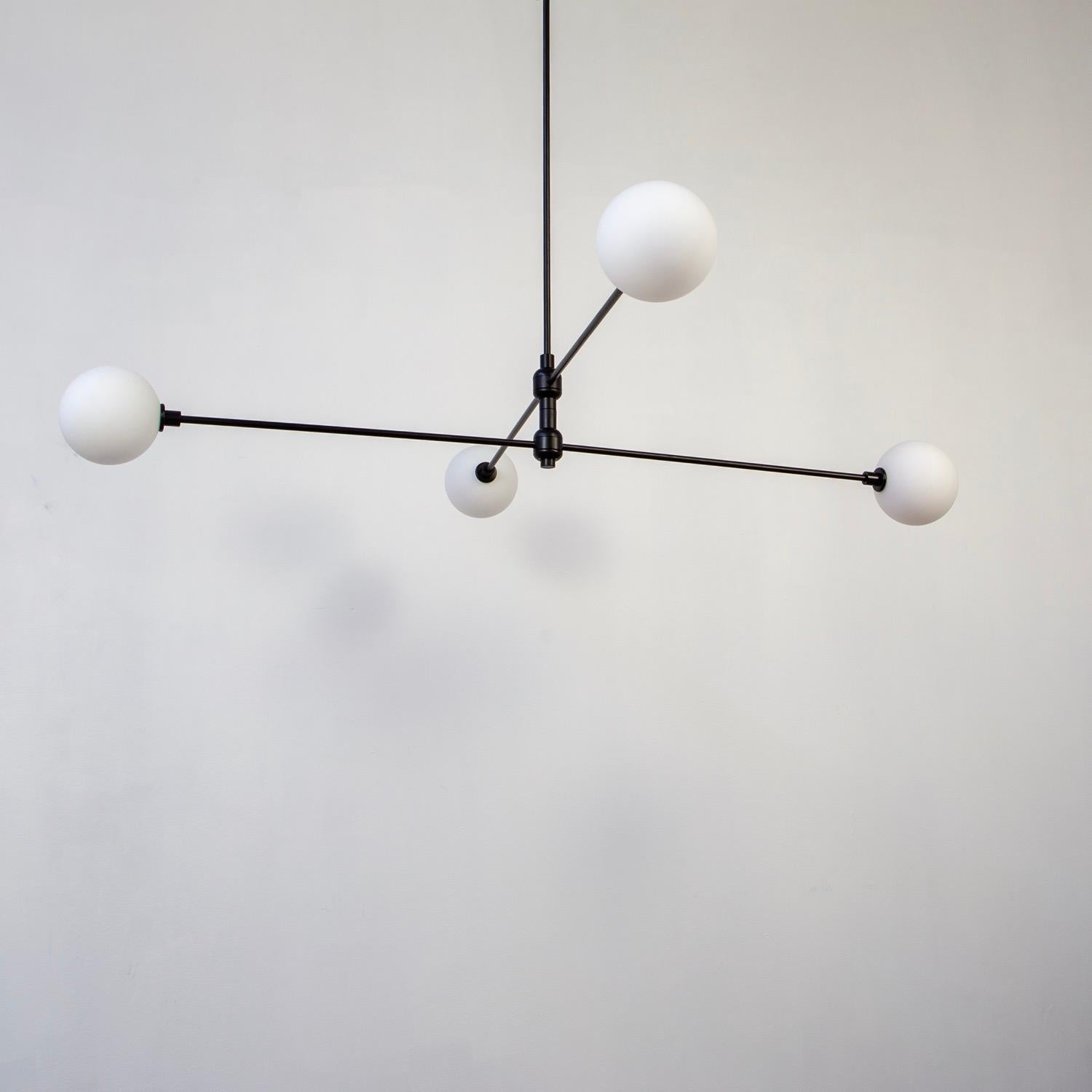 Lustre à deux niveaux par RESEARCH Lighting, grand verre, noir, fait sur commande en vente 1